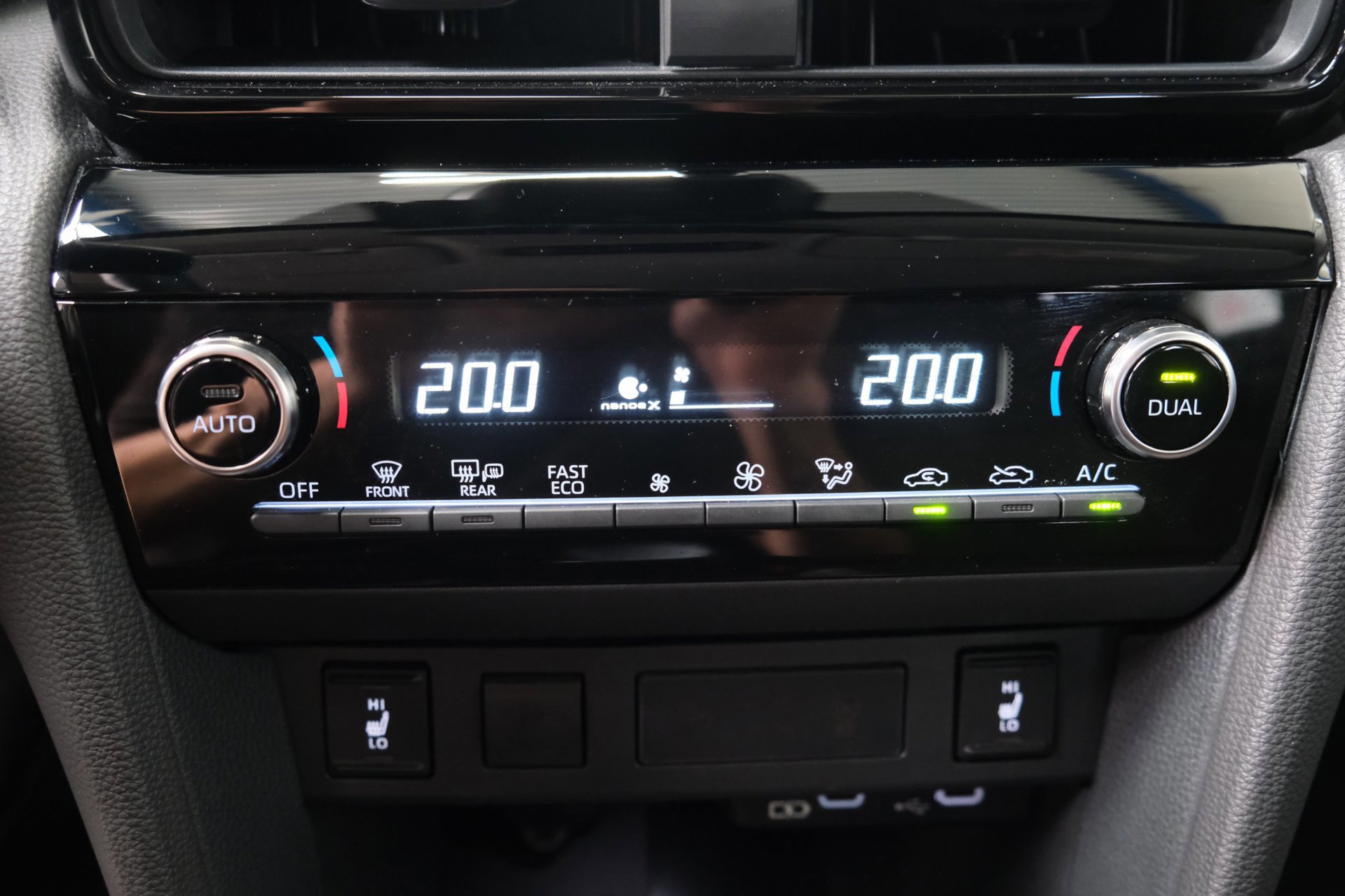 Toyota Yaris Cross 1.5 Hybrid 130 GR SPORT (2025), foto 23