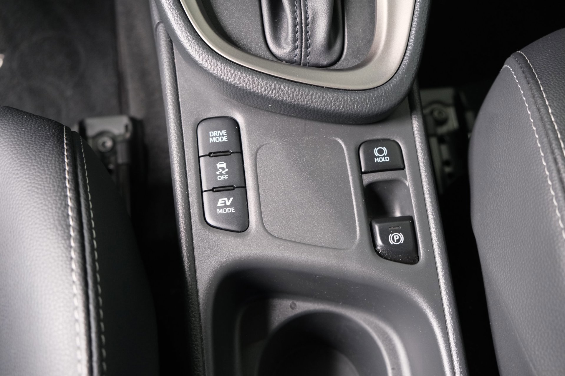 Toyota Yaris Cross 1.5 Hybrid 130 GR SPORT (2025), foto 26