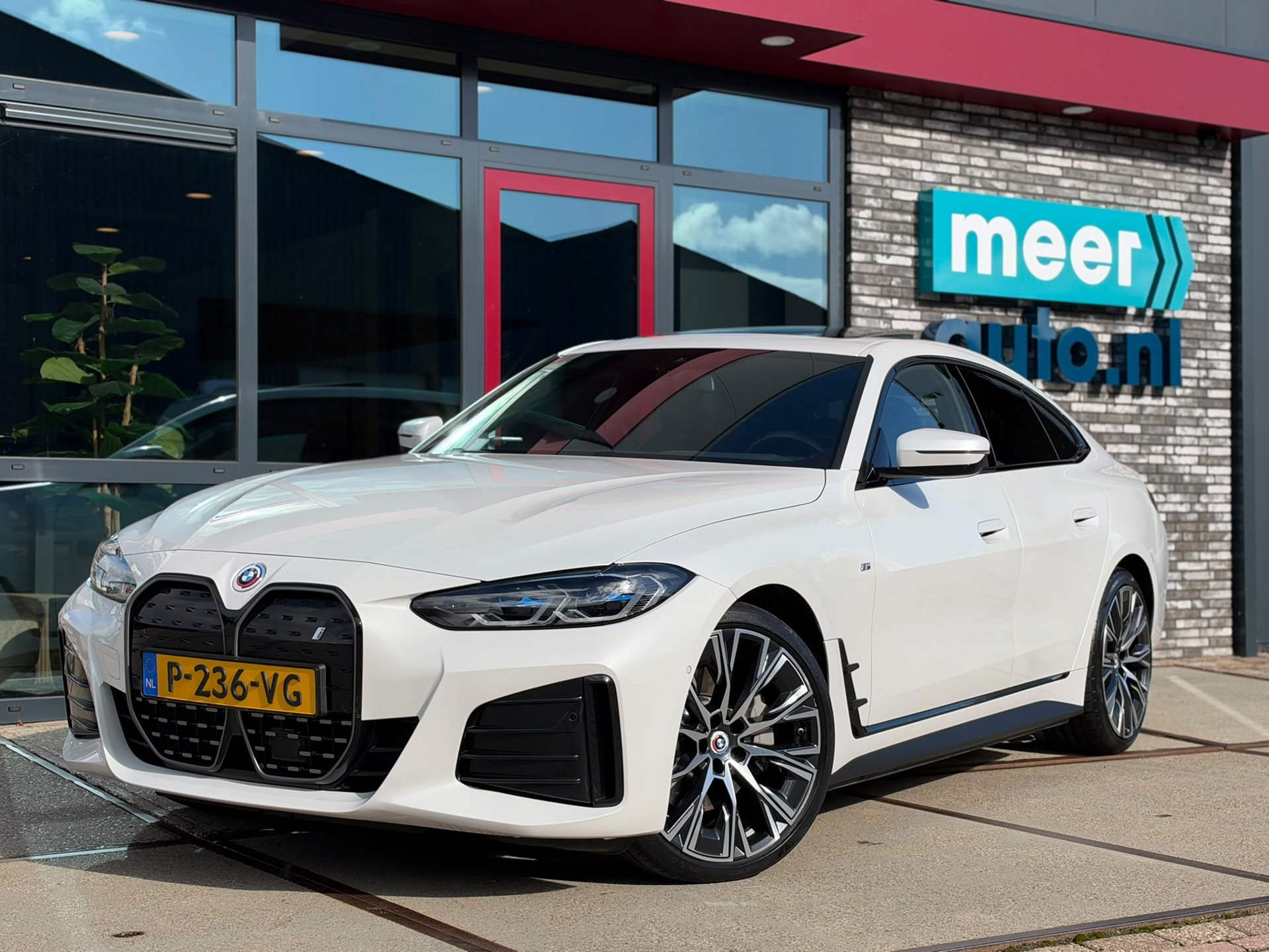 BMW I4 40 High Exec. M-SPORT SOH 96.4% (2022), foto 16