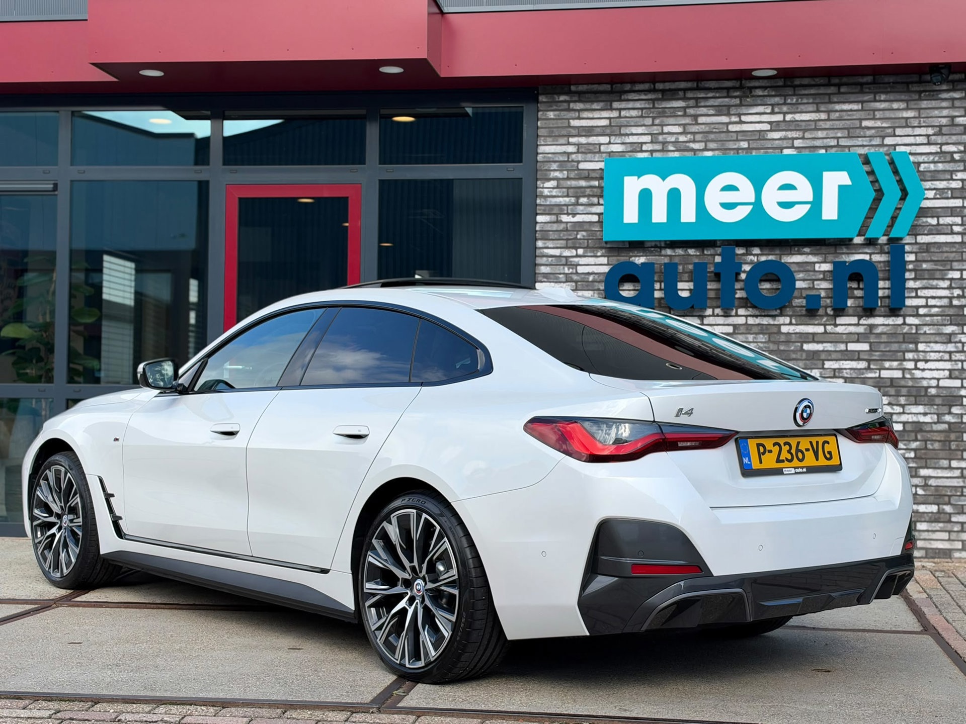 BMW I4 40 High Exec. M-SPORT SOH 96.4% (2022), foto 3