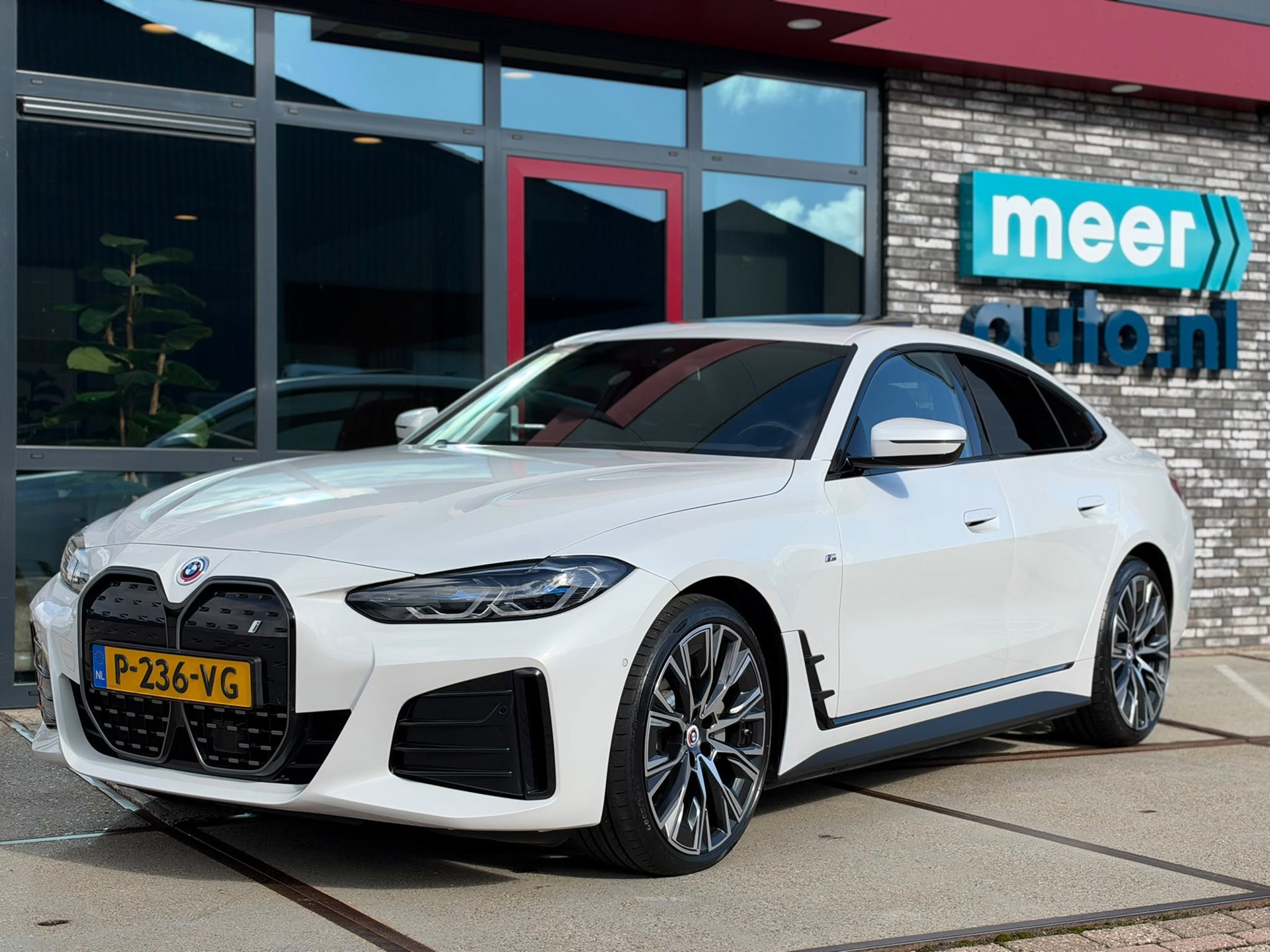 BMW I4 40 High Exec. M-SPORT SOH 96.4% (2022), foto 9