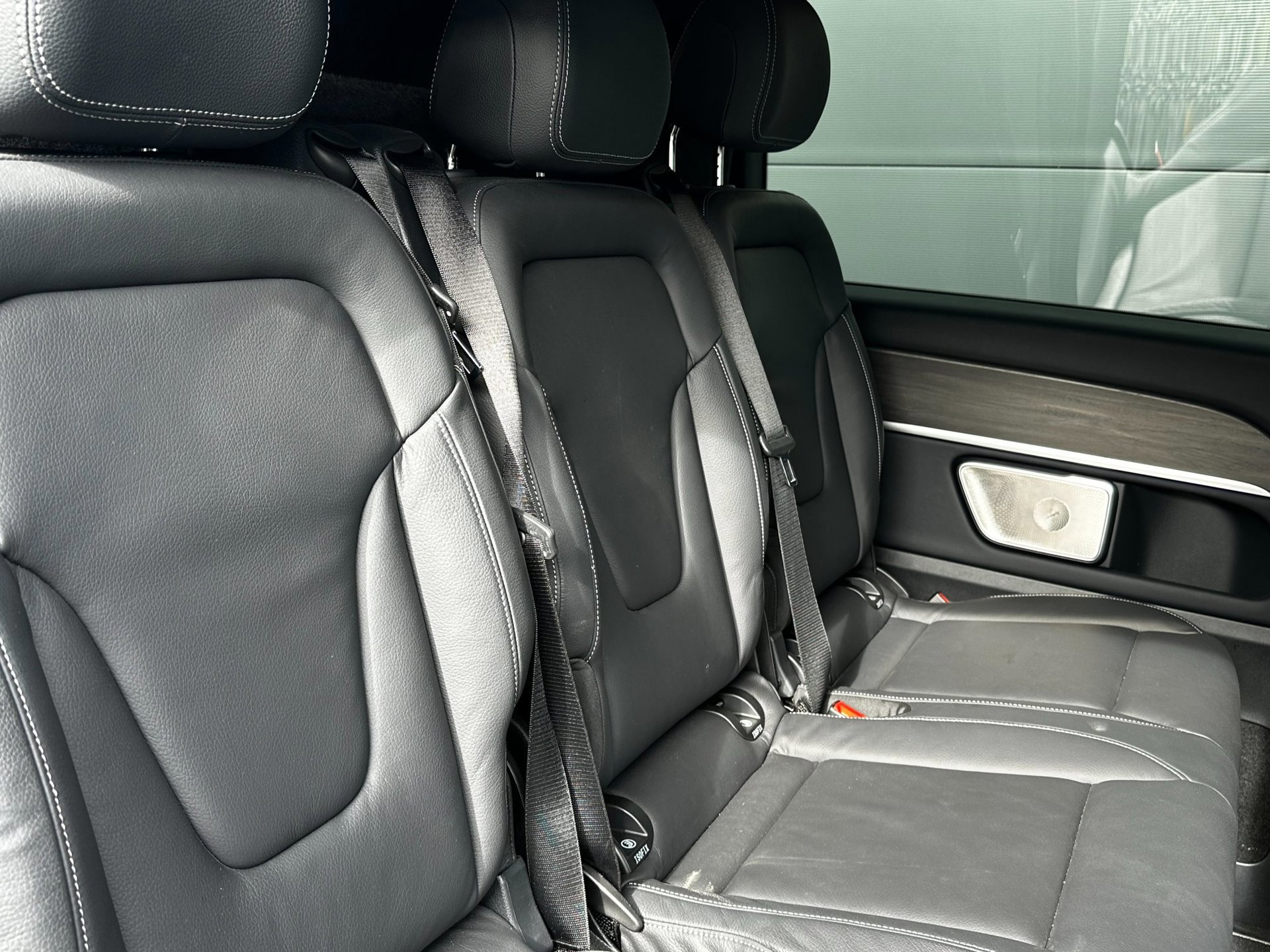 Mercedes-Benz V-klasse 250d L3 Avantgarde AMG line (2024), foto 34