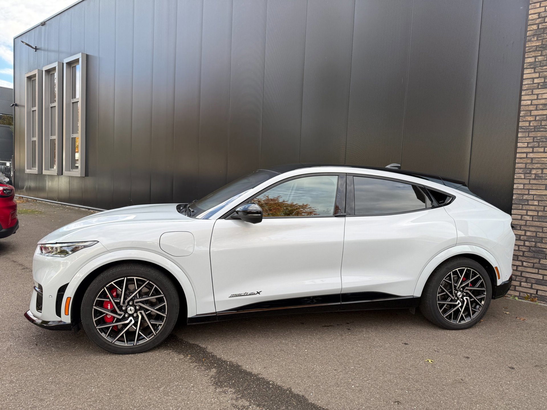Ford Mustang Mach-E GT Extended AWD 98 kWh (2024), foto 2