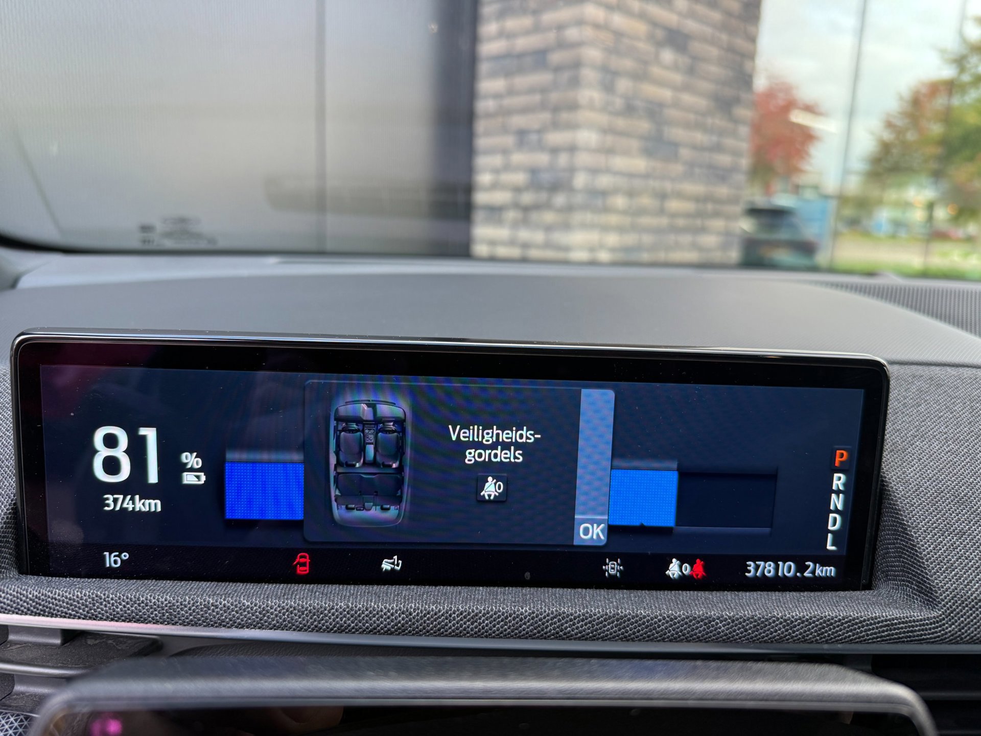 Ford Mustang Mach-E GT Extended AWD 98 kWh (2024), foto 14