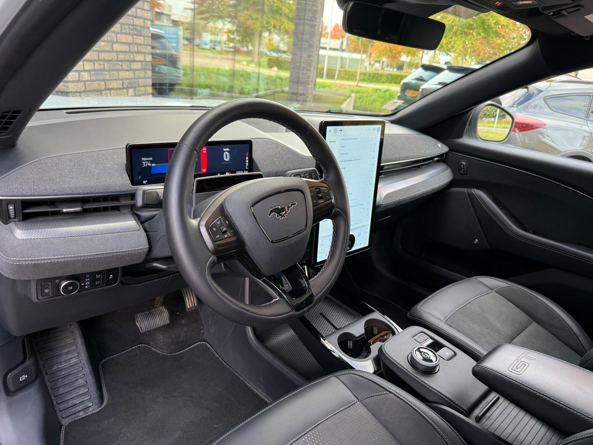 Ford Mustang Mach-E GT Extended AWD 98 kWh (2024), foto 8