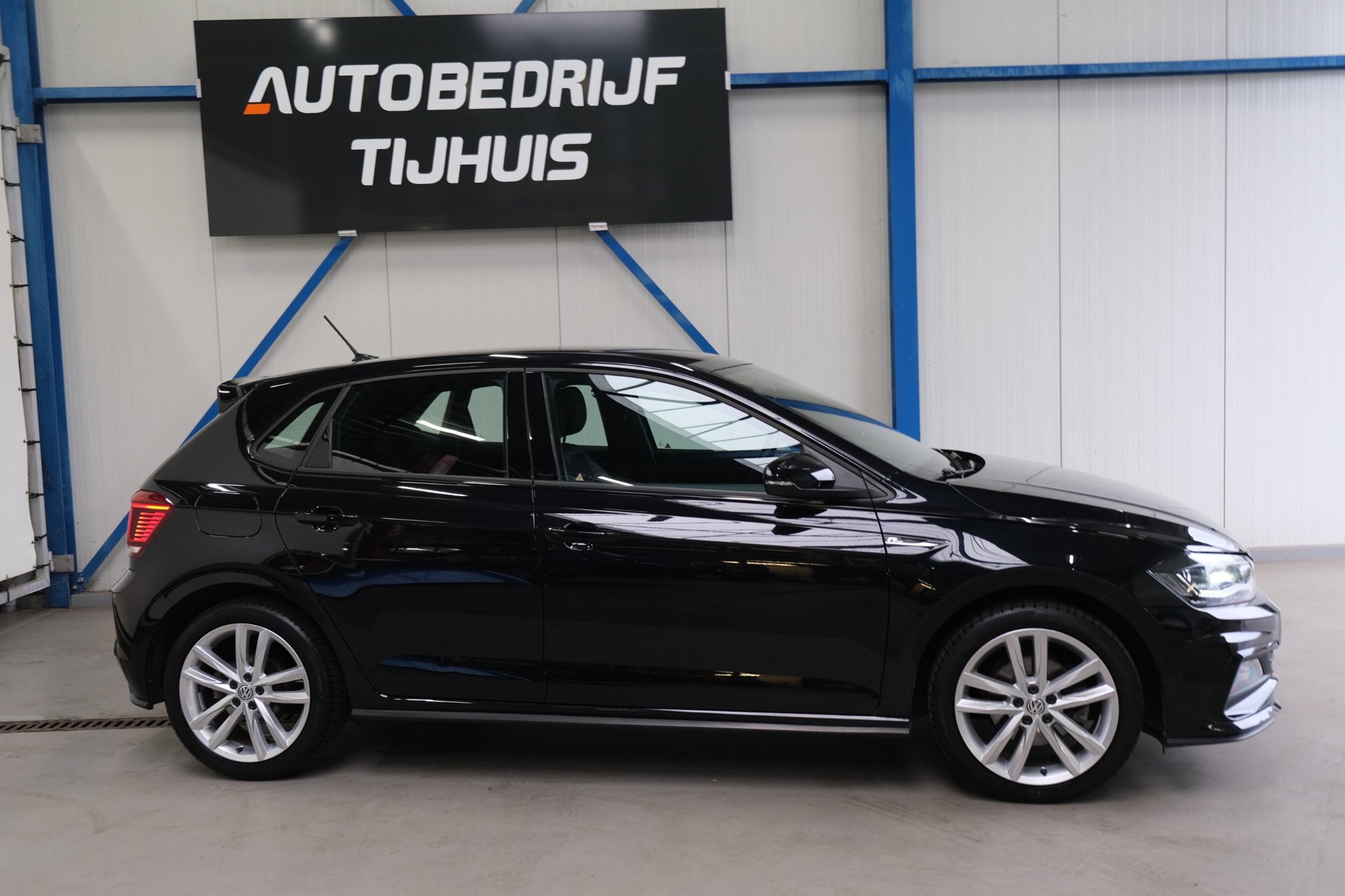 Volkswagen Polo 1.0 TSI Highline R-Line (2020), foto 2