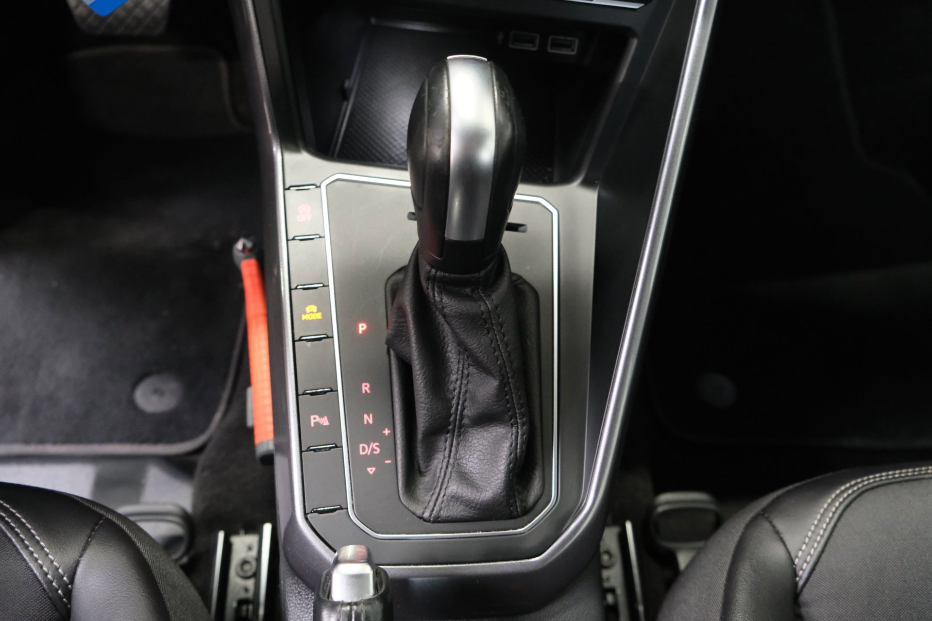 Volkswagen Polo 1.0 TSI Highline R-Line (2020), foto 23