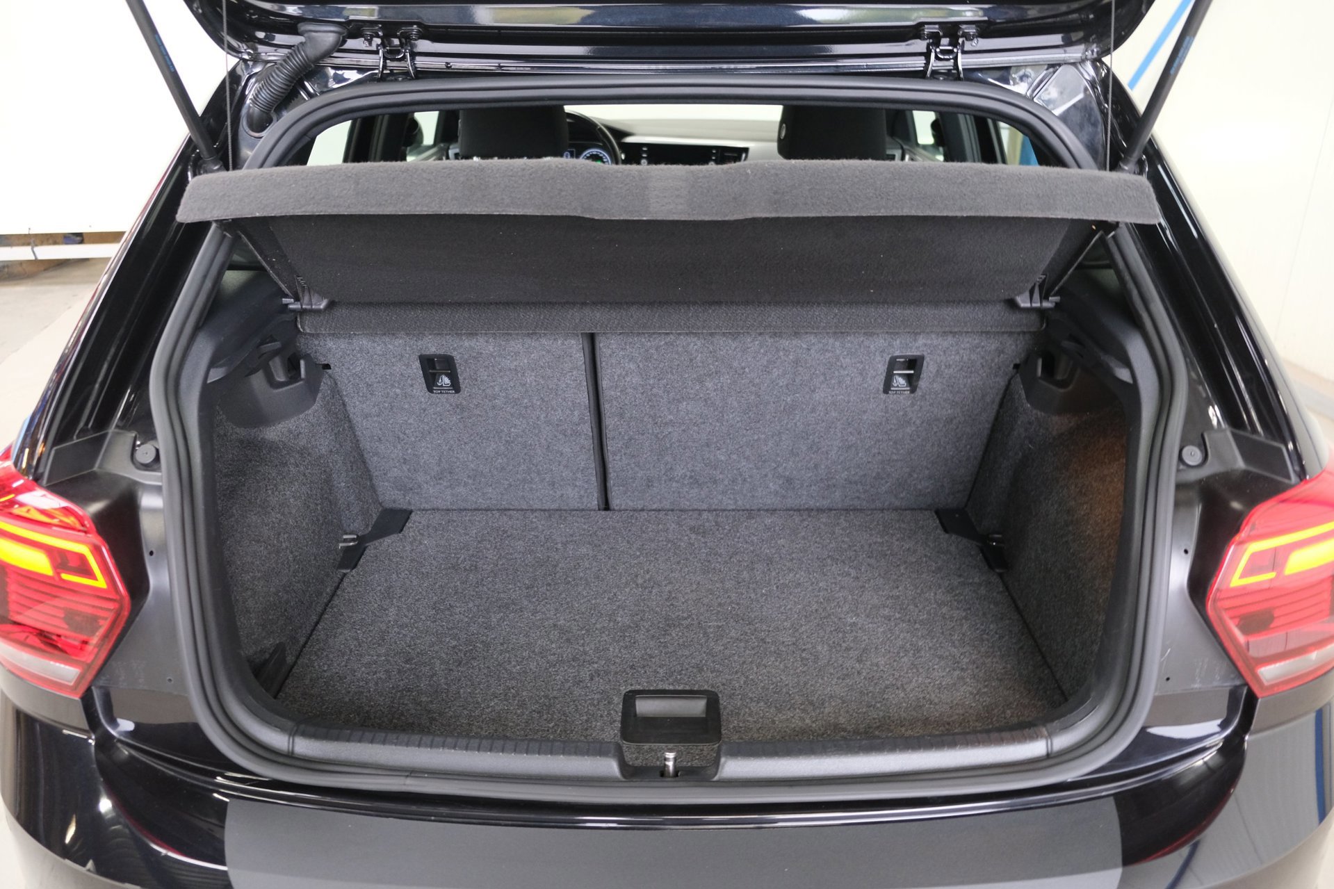 Volkswagen Polo 1.0 TSI Highline R-Line (2020), foto 8