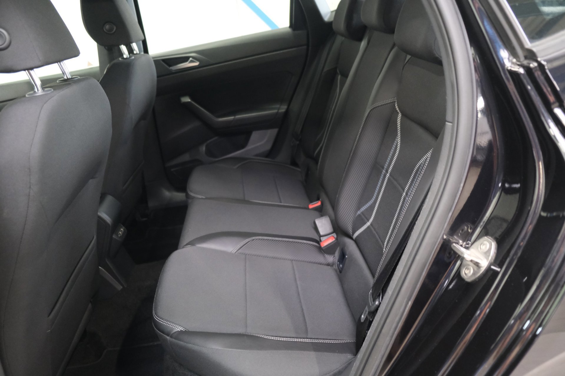 Volkswagen Polo 1.0 TSI Highline R-Line (2020), foto 10