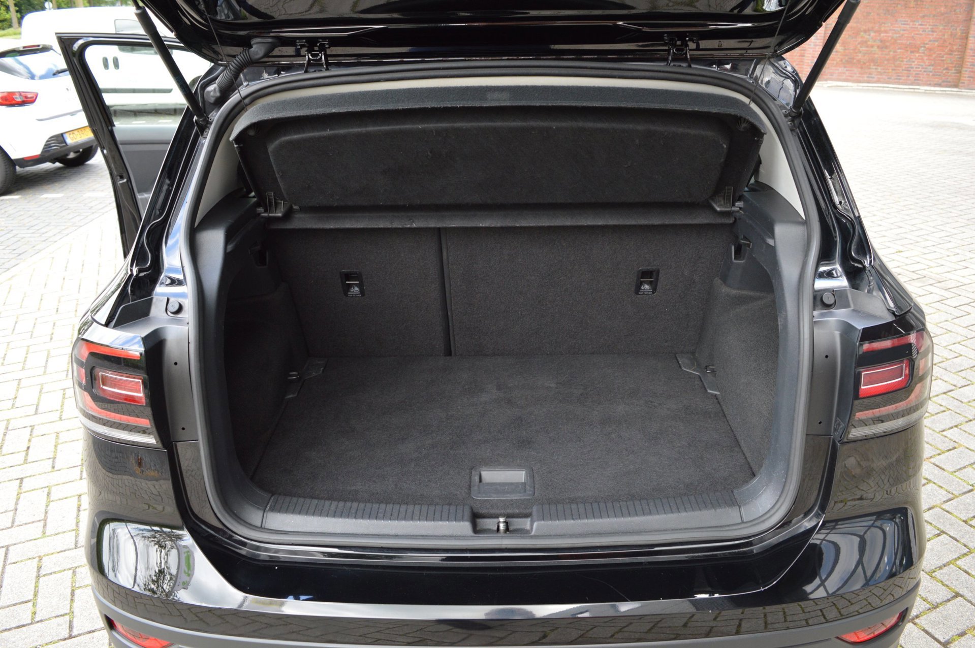 Volkswagen T-Cross 1.0 TSI Life (2020), foto 15