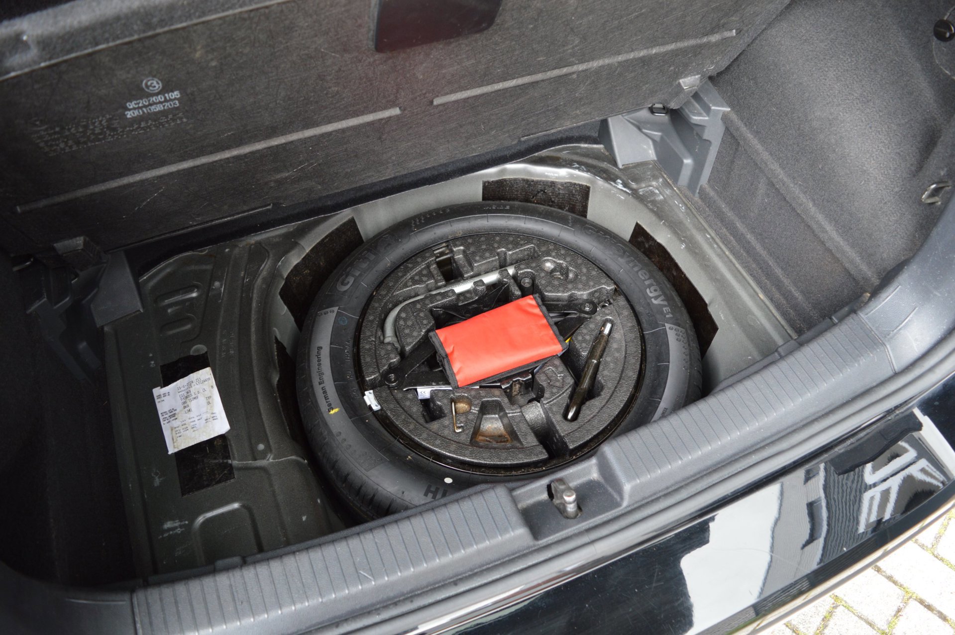 Volkswagen T-Cross 1.0 TSI Life (2020), foto 16