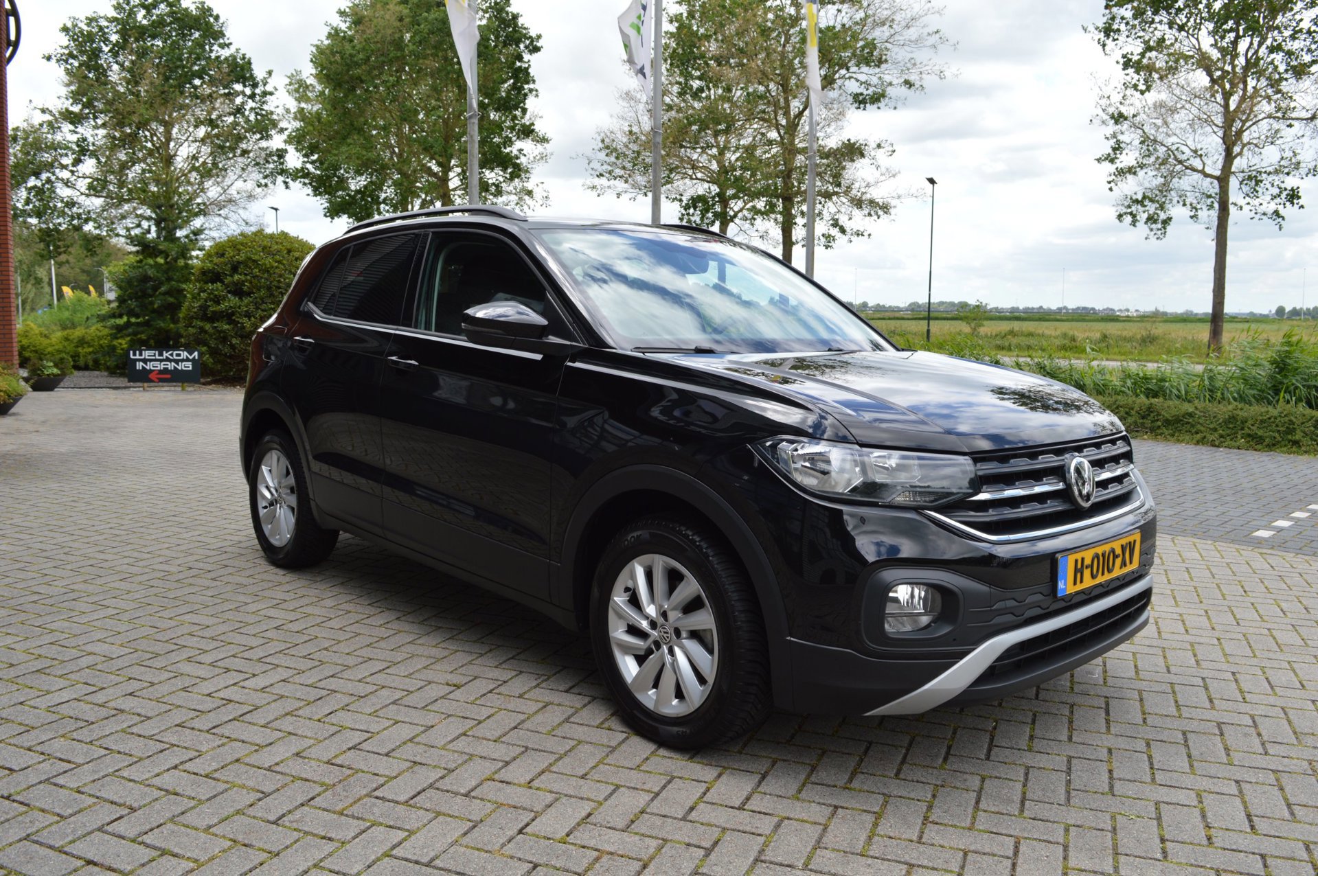 Volkswagen T-Cross 1.0 TSI Life (2020), foto 4