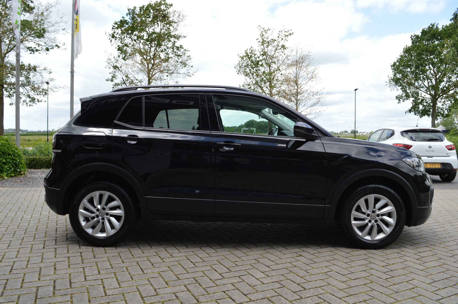 Volkswagen T-Cross 1.0 TSI Life (2020), foto 5