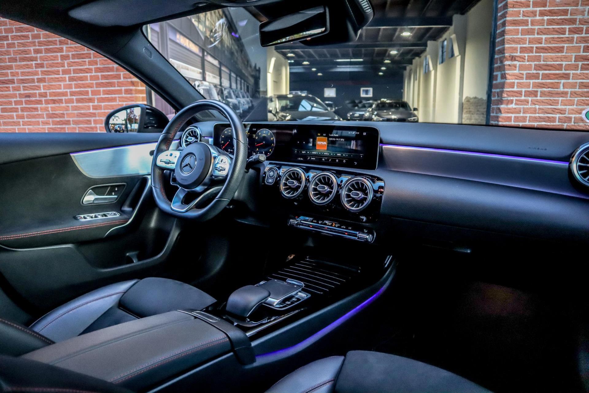Mercedes-Benz A-klasse 220 AMG Night (2019), foto 12