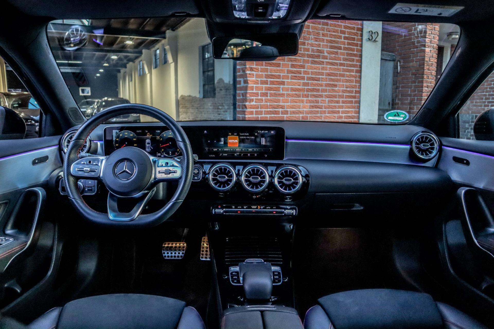 Mercedes-Benz A-klasse 220 AMG Night (2019), foto 13