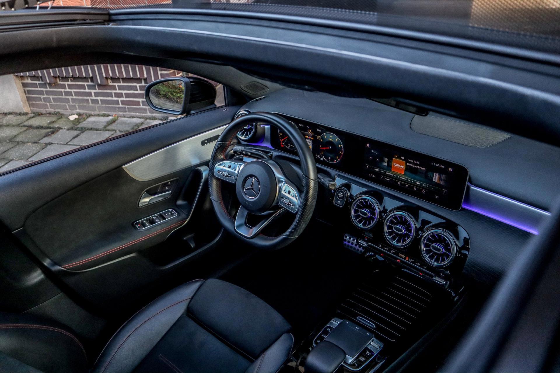Mercedes-Benz A-klasse 220 AMG Night (2019), foto 16