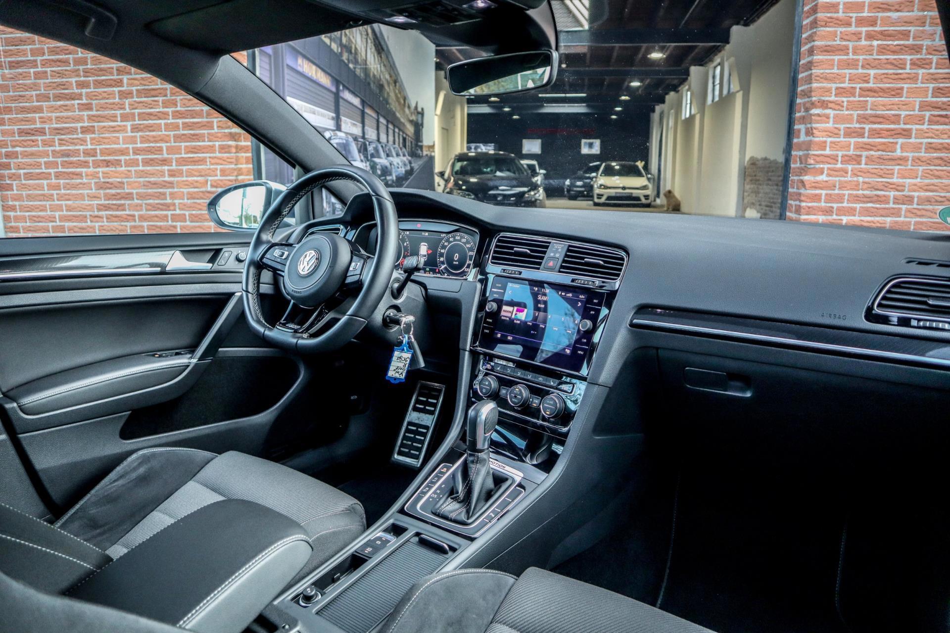 Volkswagen Golf 2.0 TSI 301PK 4Motion R (2019), foto 12