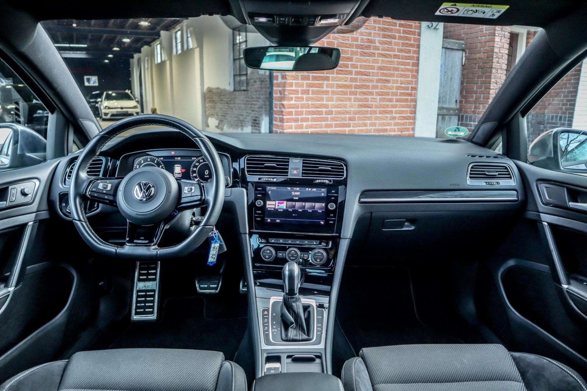 Volkswagen Golf 2.0 TSI 301PK 4Motion R (2019), foto 13