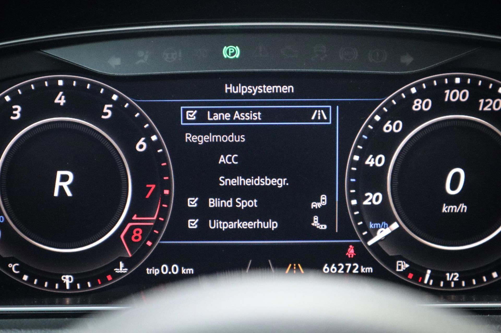 Volkswagen Golf 2.0 TSI 301PK 4Motion R (2019), foto 18