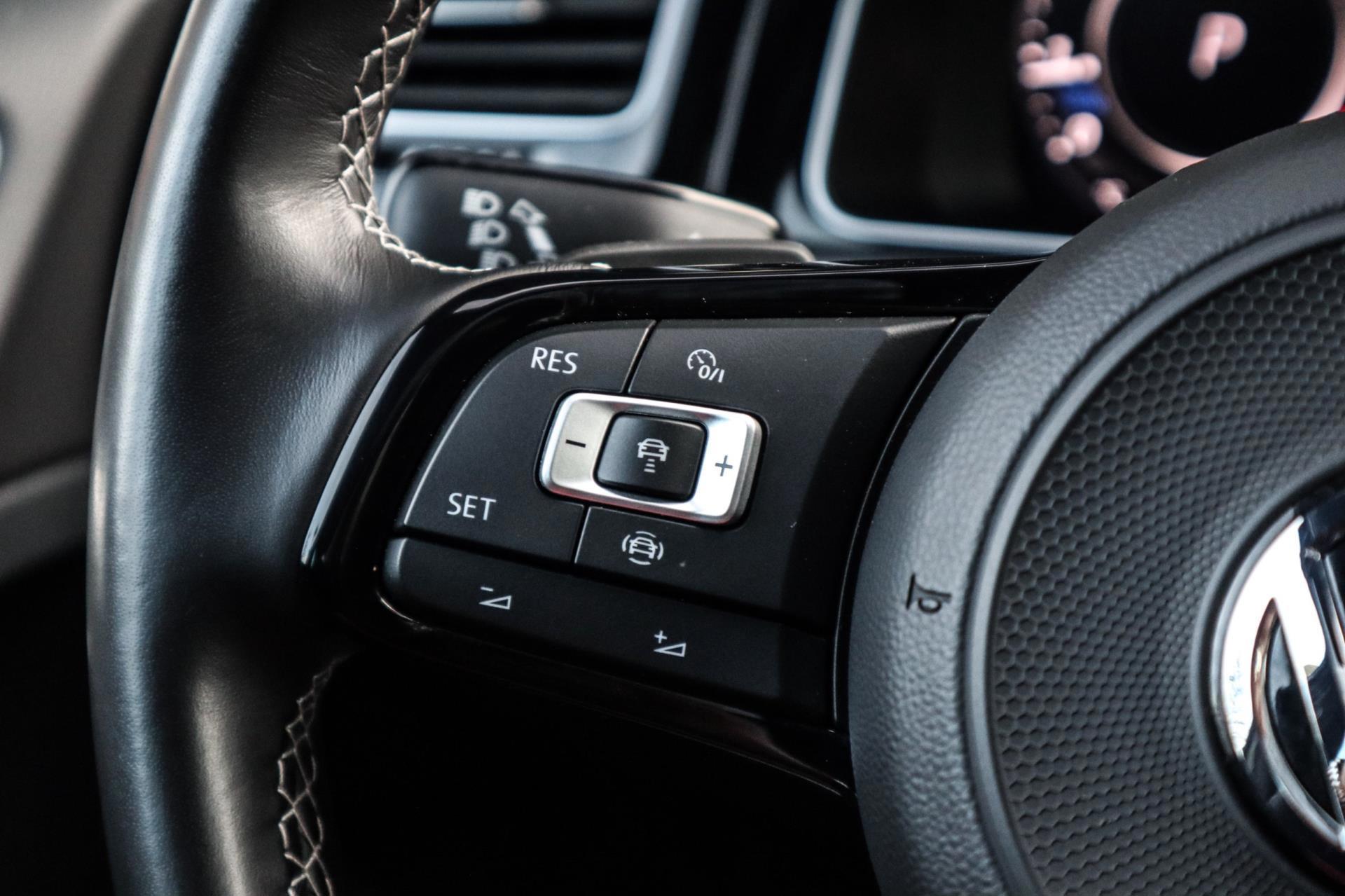 Volkswagen Golf 2.0 TSI 301PK 4Motion R (2019), foto 19