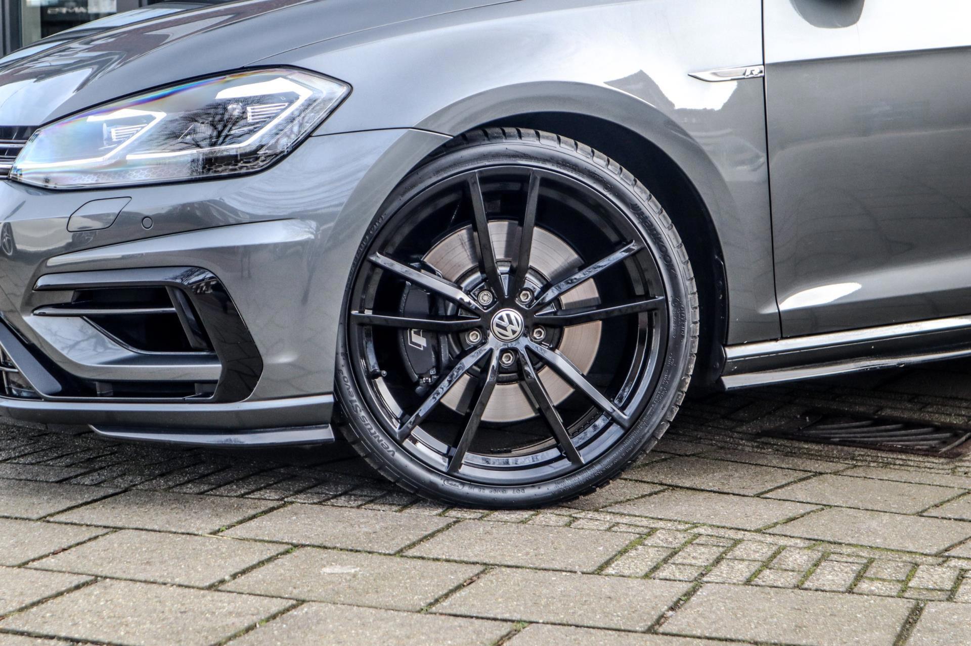 Volkswagen Golf 2.0 TSI 301PK 4Motion R (2019), foto 3