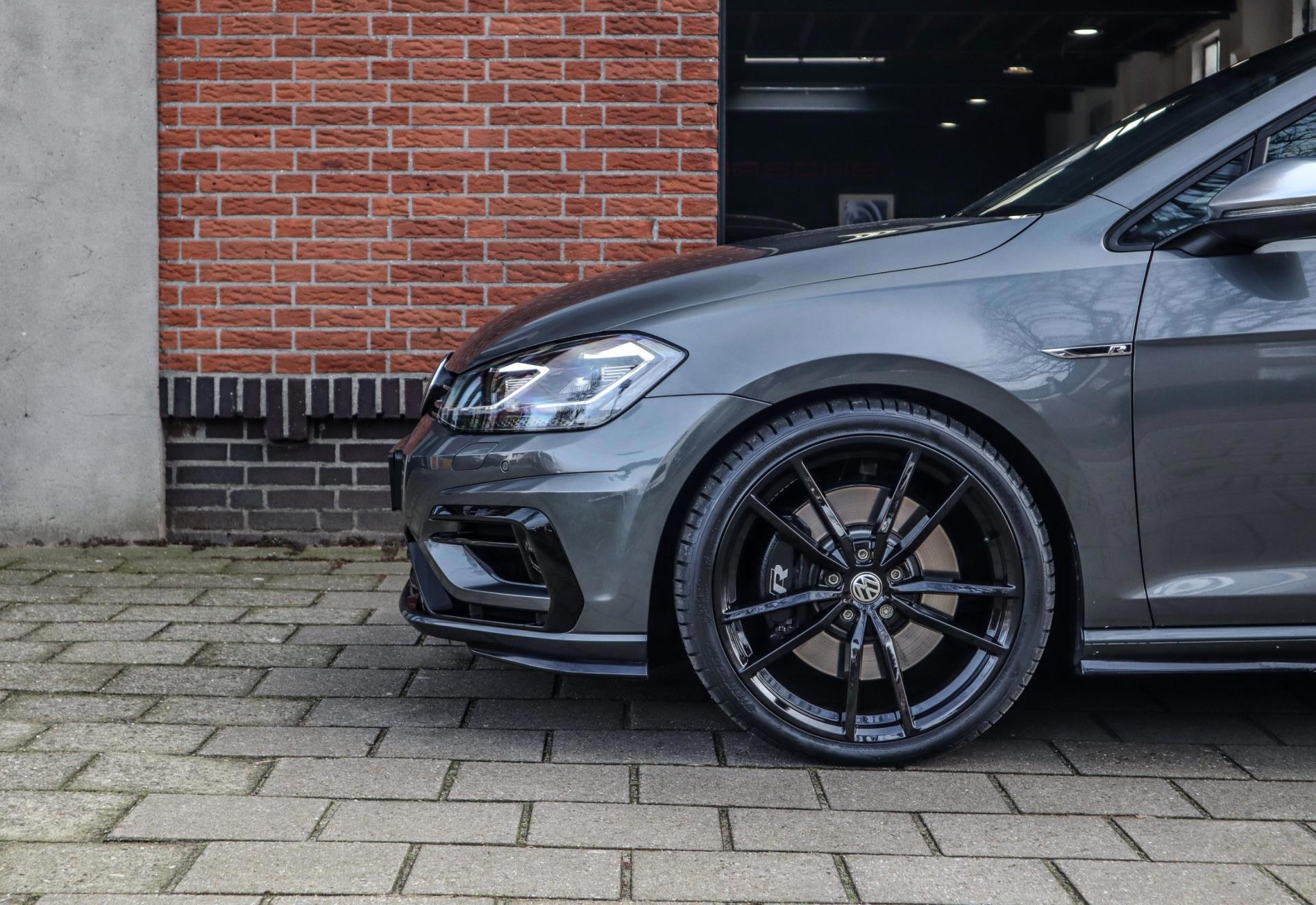 Volkswagen Golf 2.0 TSI 301PK 4Motion R (2019), foto 6