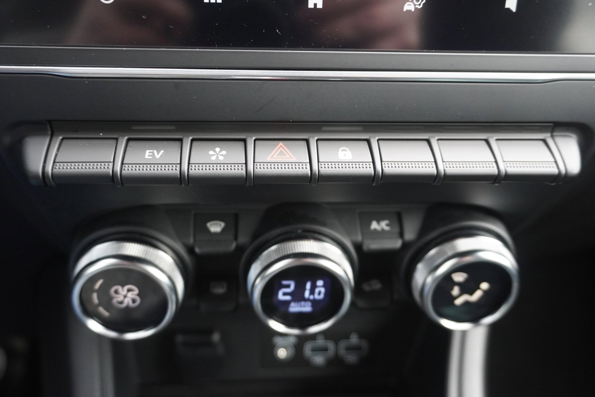 Renault Captur 1.6 E-Tech Hybrid 145 Zen Aut (2022), foto 22