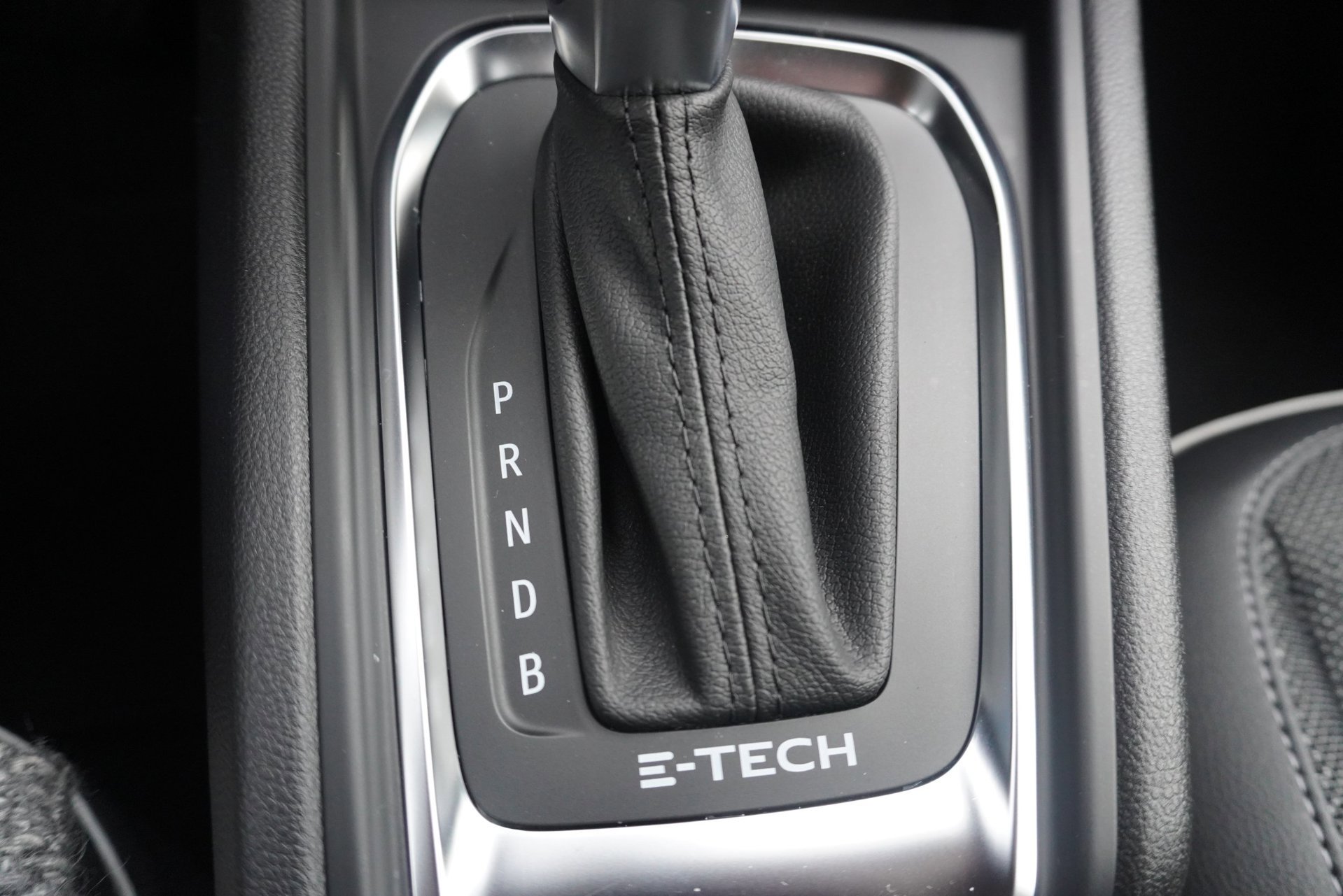 Renault Captur 1.6 E-Tech Hybrid 145 Zen Aut (2022), foto 26