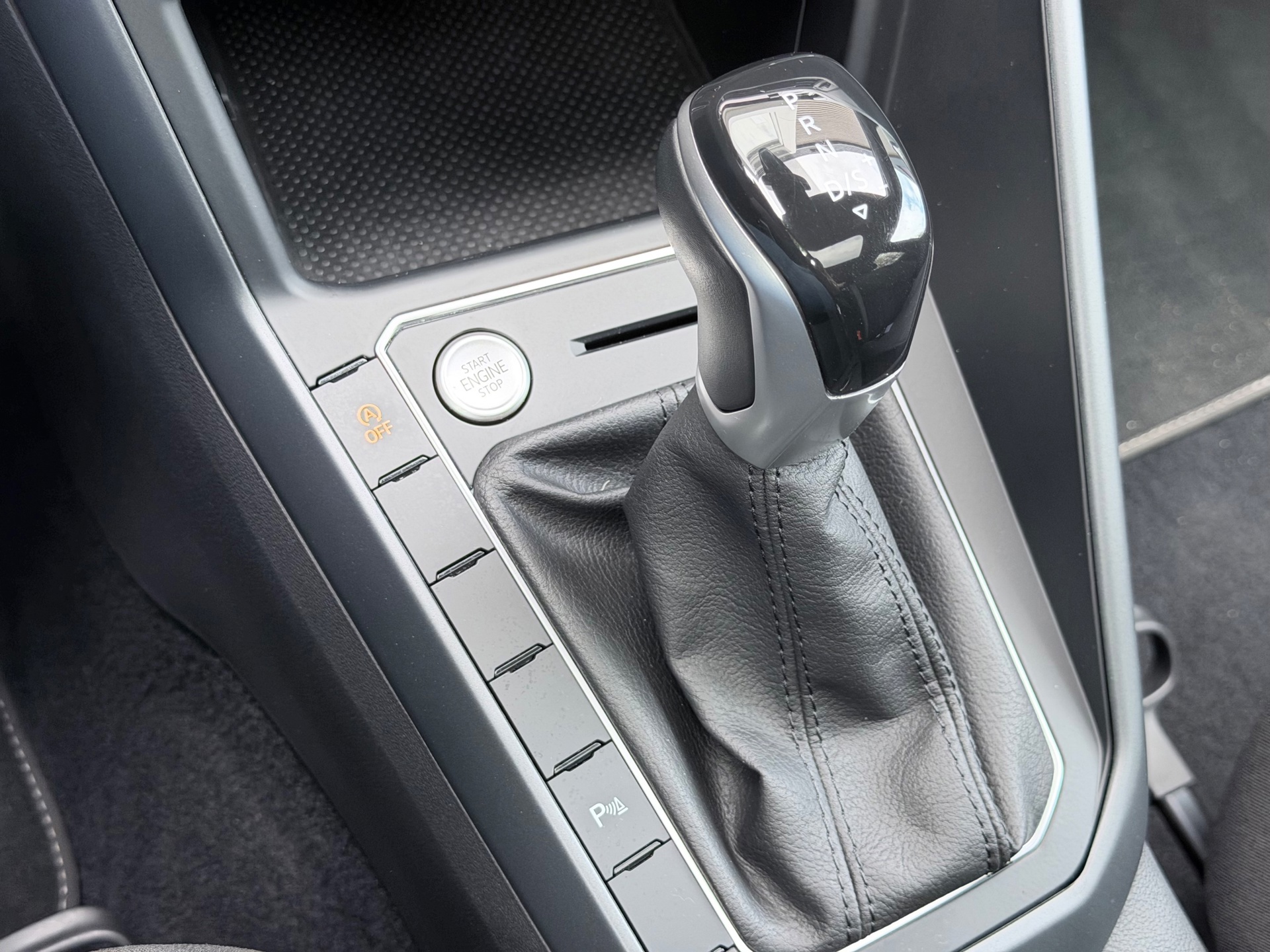 Volkswagen Taigo 1.5 TSI R-Line (2024), foto 16