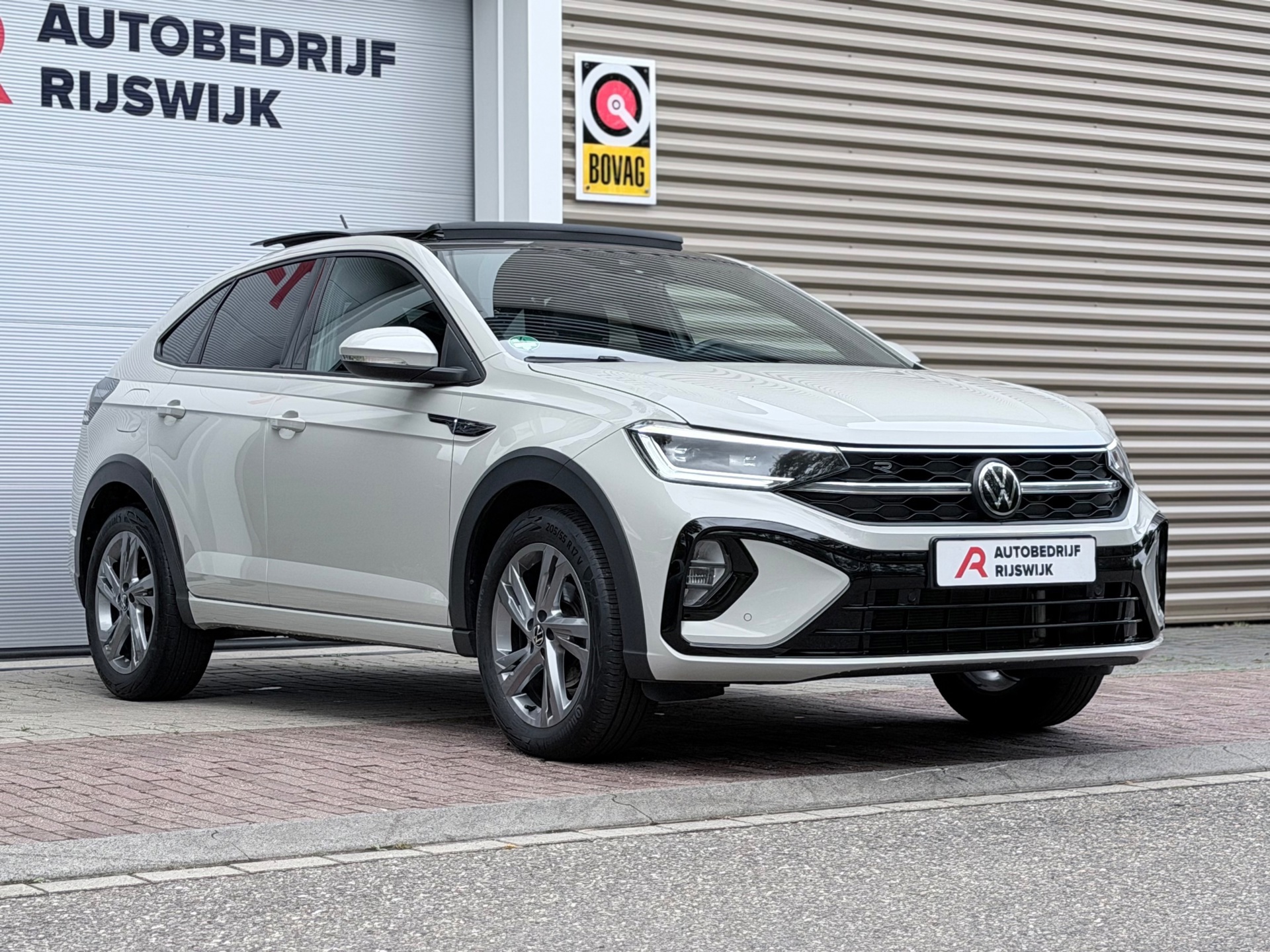 Volkswagen Taigo 1.5 TSI R-Line (2024), foto 8