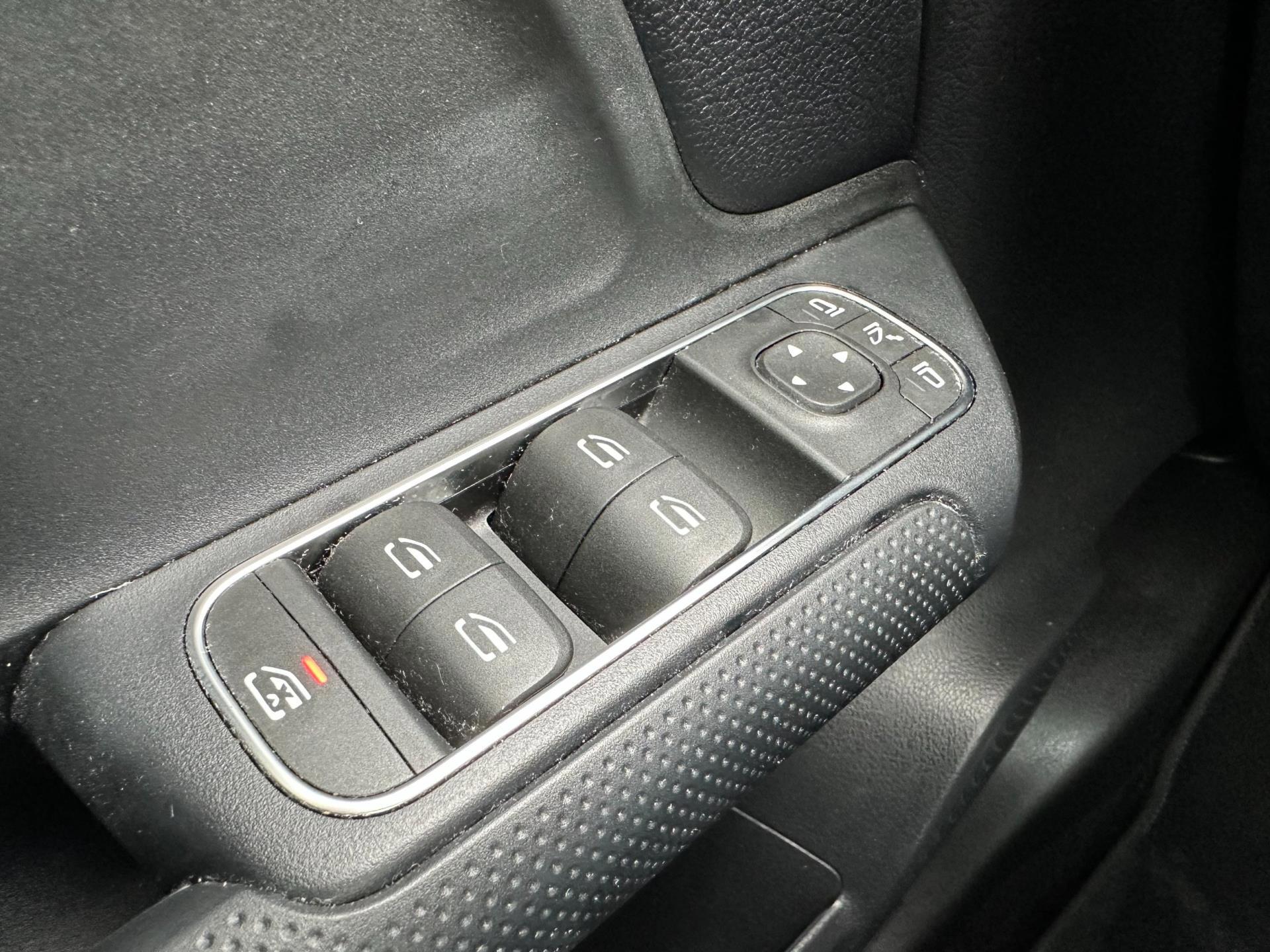 Mercedes-Benz B-klasse 180 Business Line Actie (2022), foto 21