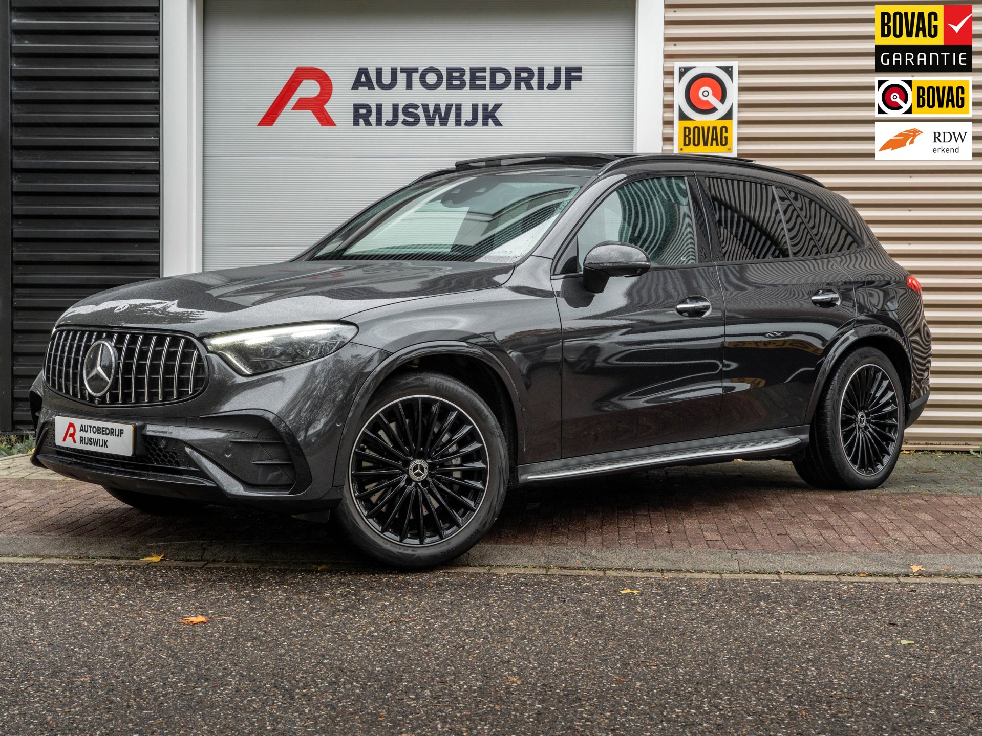 Mercedes-Benz GLC-klasse 300e 4MATIC AMG Line (2023), foto 1