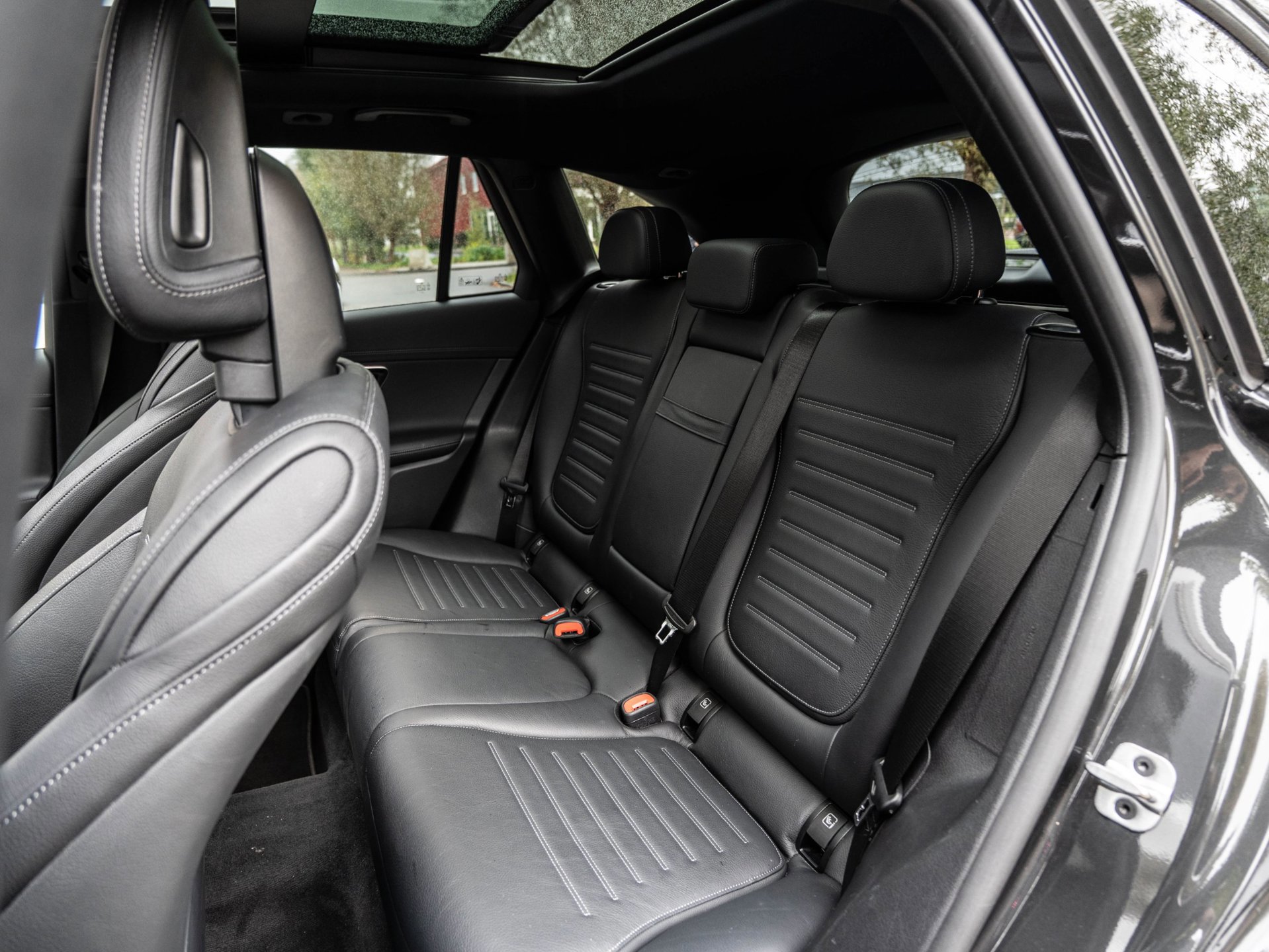 Mercedes-Benz GLC-klasse 300e 4MATIC AMG Line (2023), foto 15