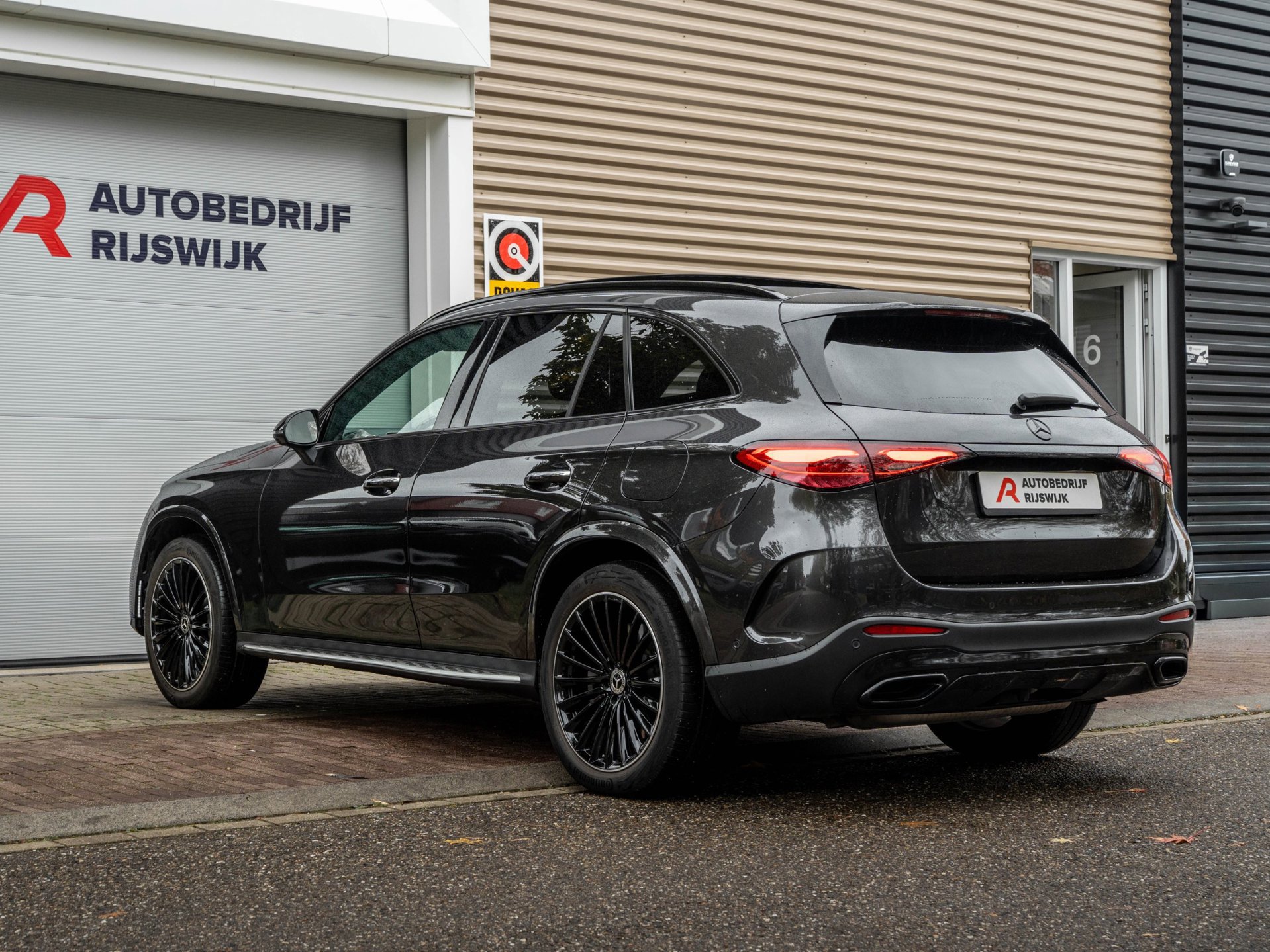 Mercedes-Benz GLC-klasse 300e 4MATIC AMG Line (2023), foto 7