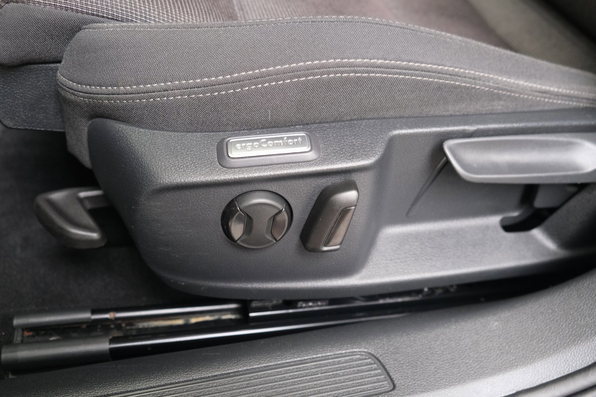 Volkswagen Passat Variant 1.5 TSI Comfortline Business (2019), foto 16