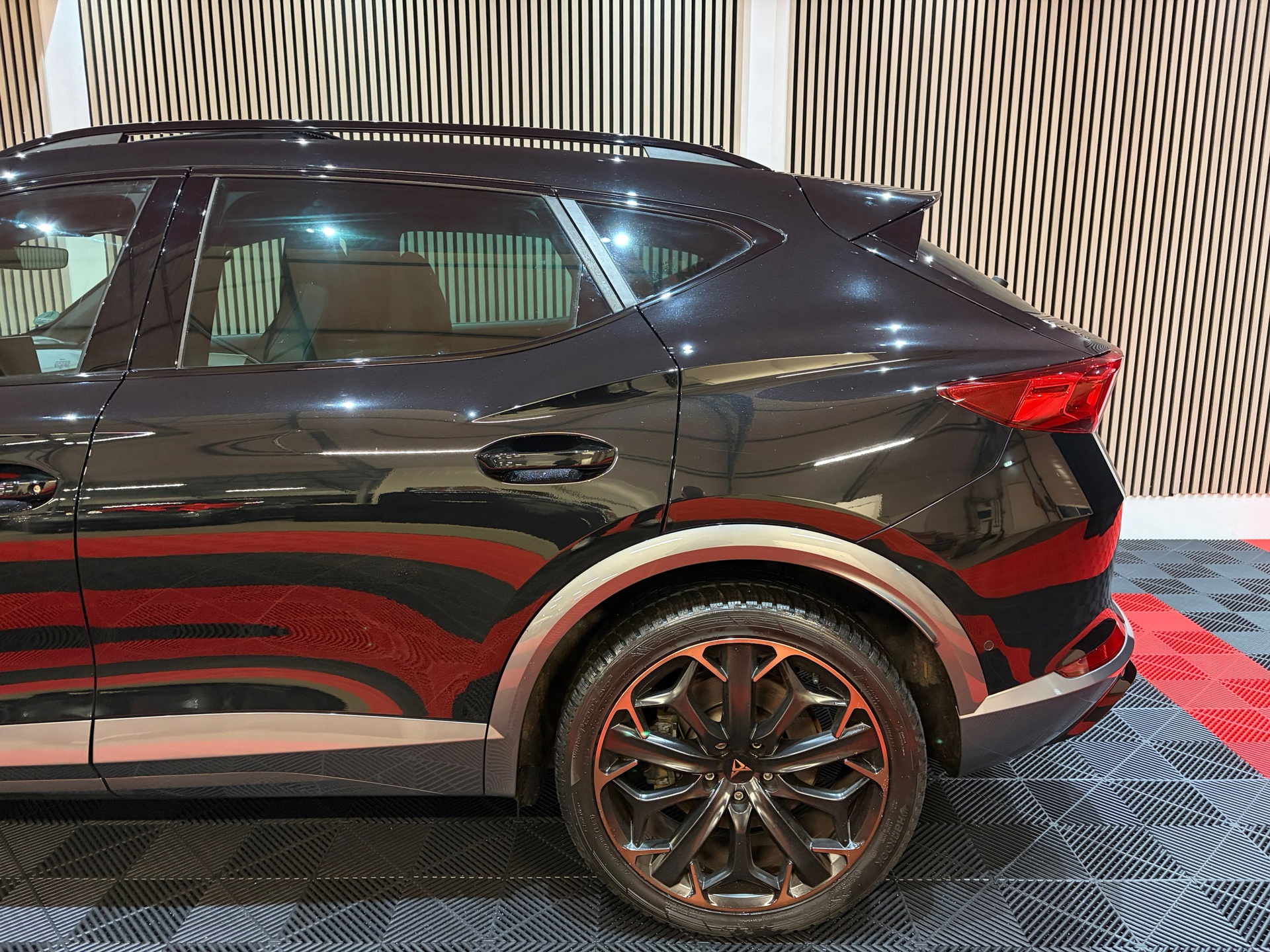CUPRA Formentor 1.4 e-Hybrid VZ Copper Edition (2023), foto 12