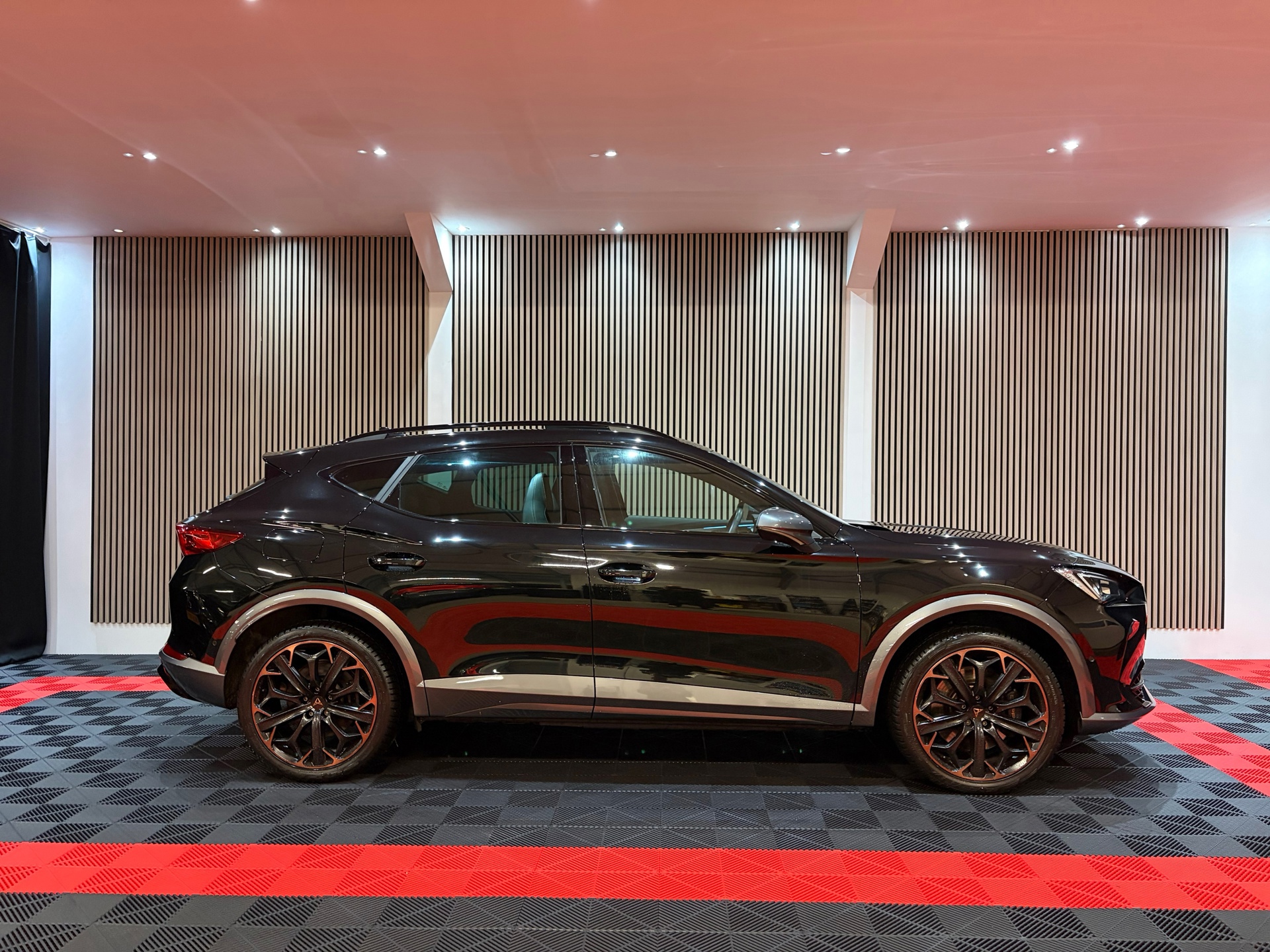 CUPRA Formentor 1.4 e-Hybrid VZ Copper Edition (2023), foto 8