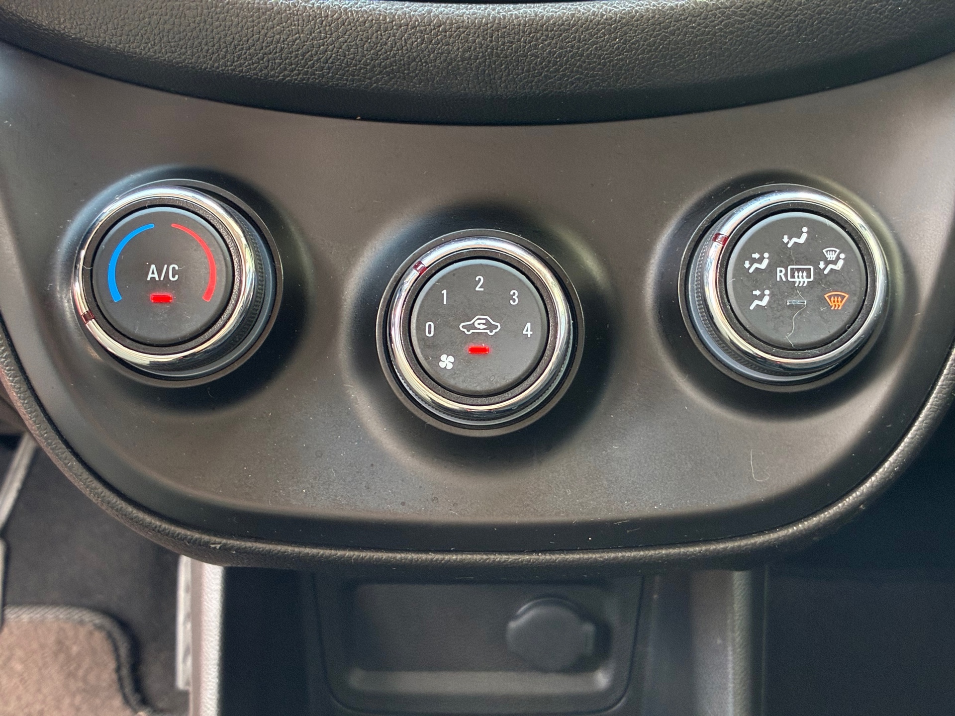 Opel Karl 1.0 ecoFLEX Edition (2016), foto 16