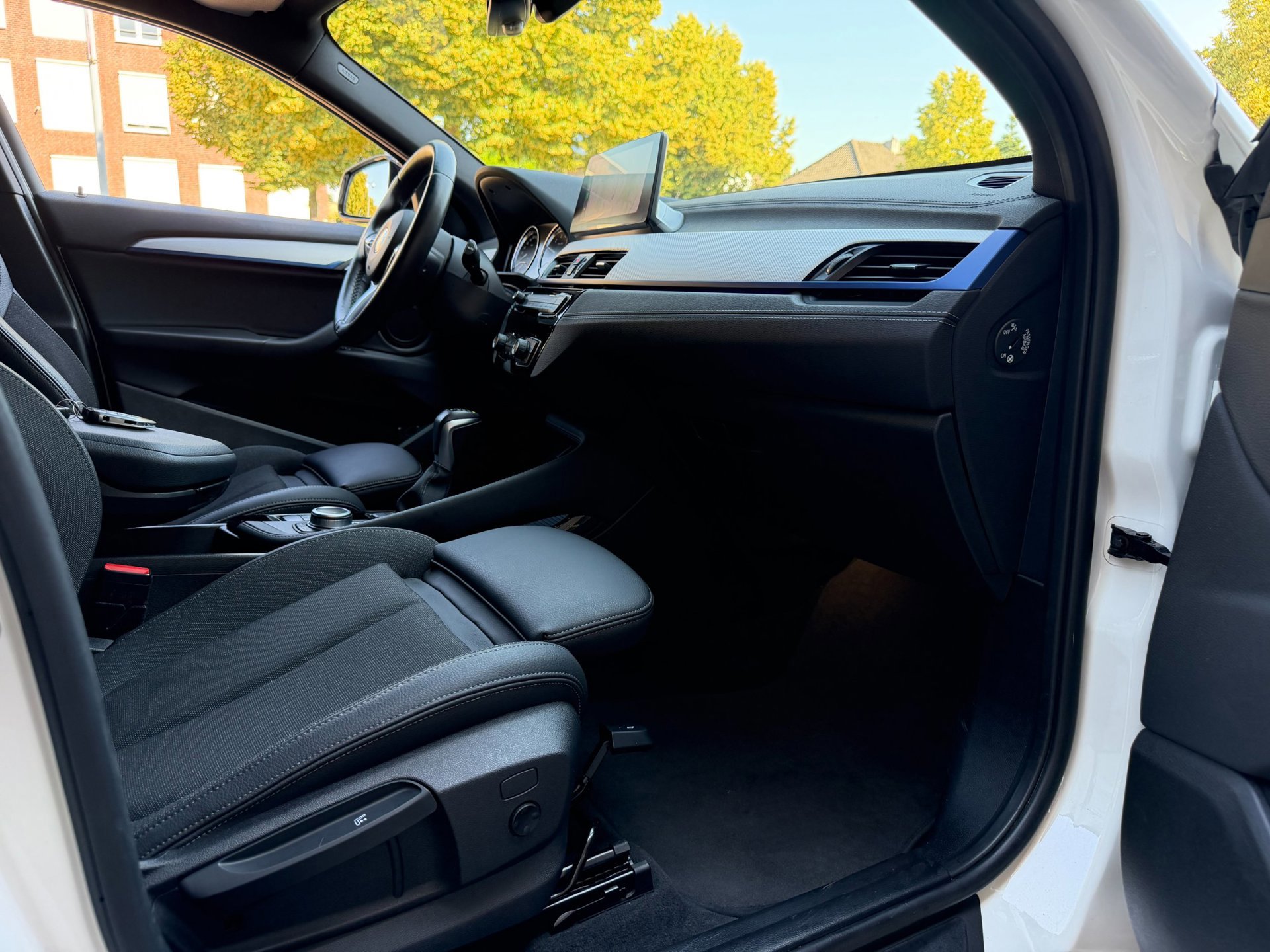 BMW X2 XDrive25e High Executive (2020), foto 13
