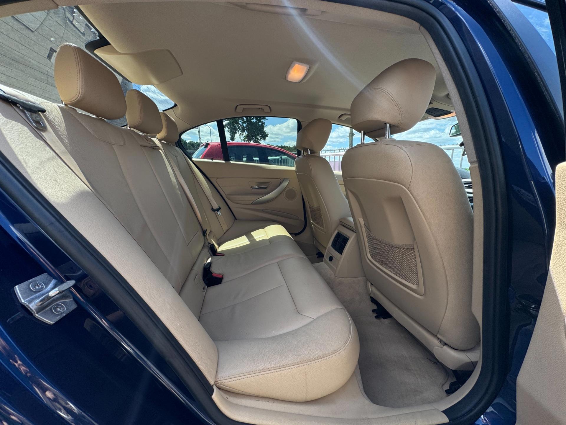 BMW 3-Serie 320i High Executive 184 PK (2017), foto 30
