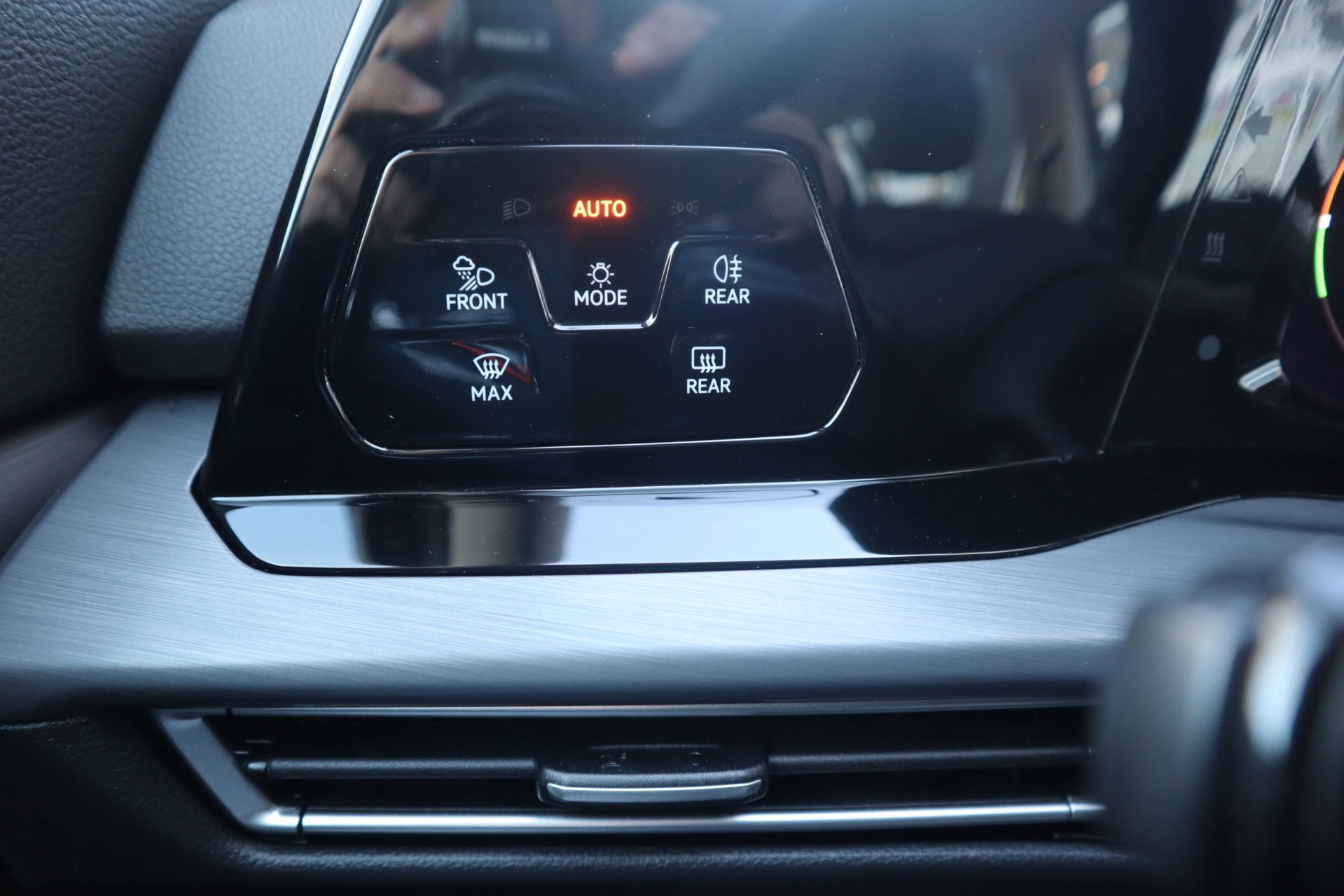 Volkswagen GOLF 1.4 eHybrid (2023), foto 16