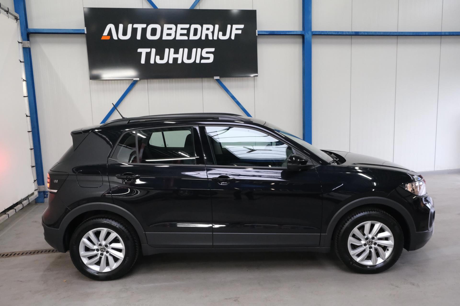 Volkswagen T-Cross 1.0 TSI Life (2021), foto 2