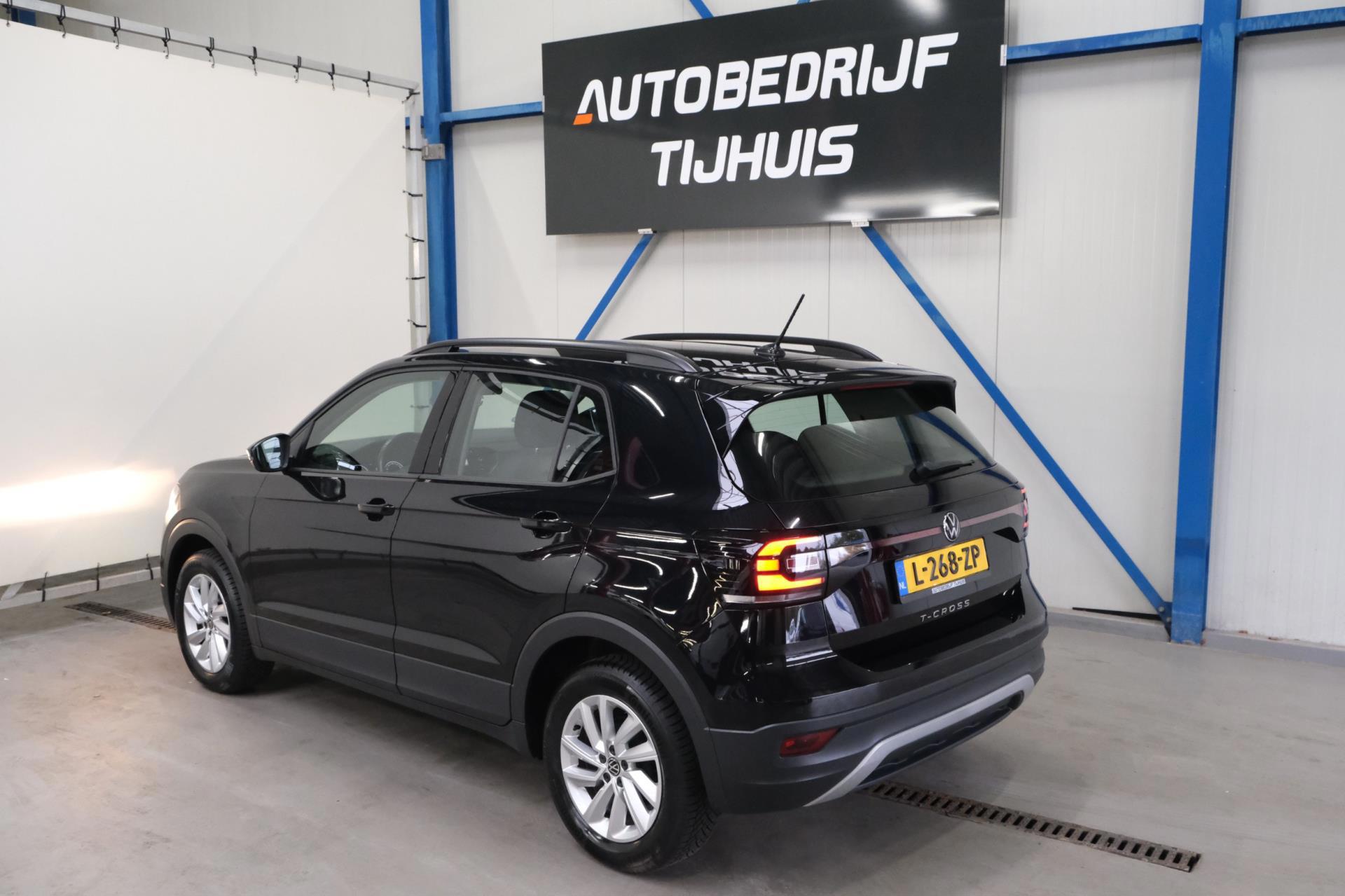 Volkswagen T-Cross 1.0 TSI Life (2021), foto 4