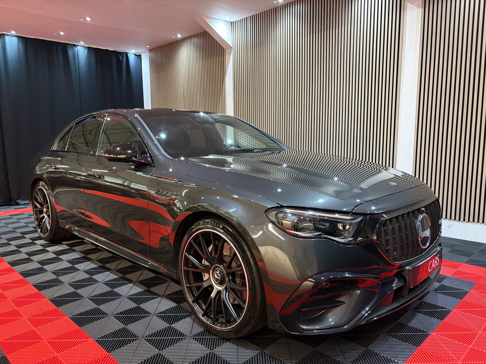Mercedes-Benz E-klasse AMG 53 4MATIC (2025), foto 2