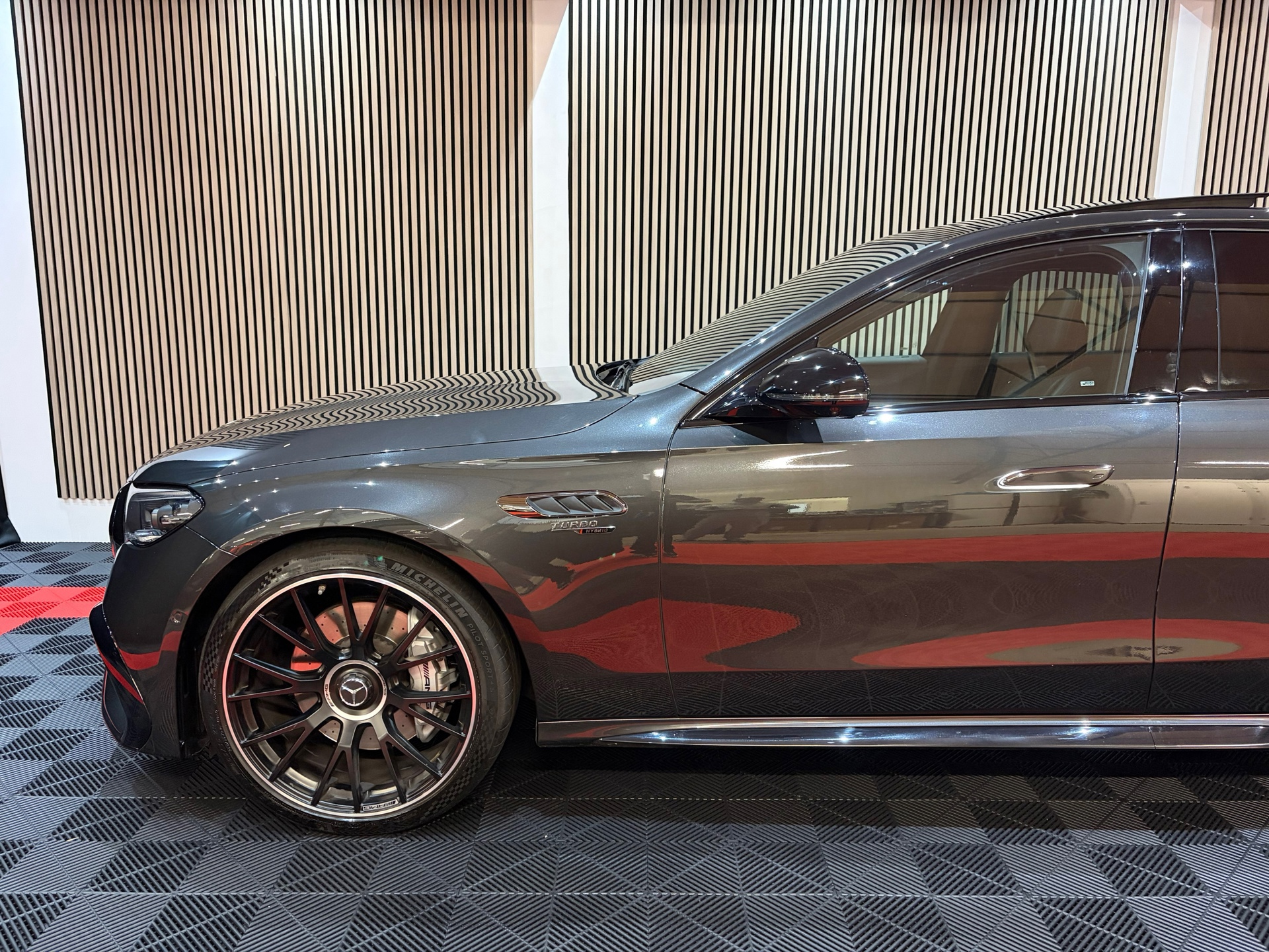 Mercedes-Benz E-klasse AMG 53 4MATIC (2025), foto 11