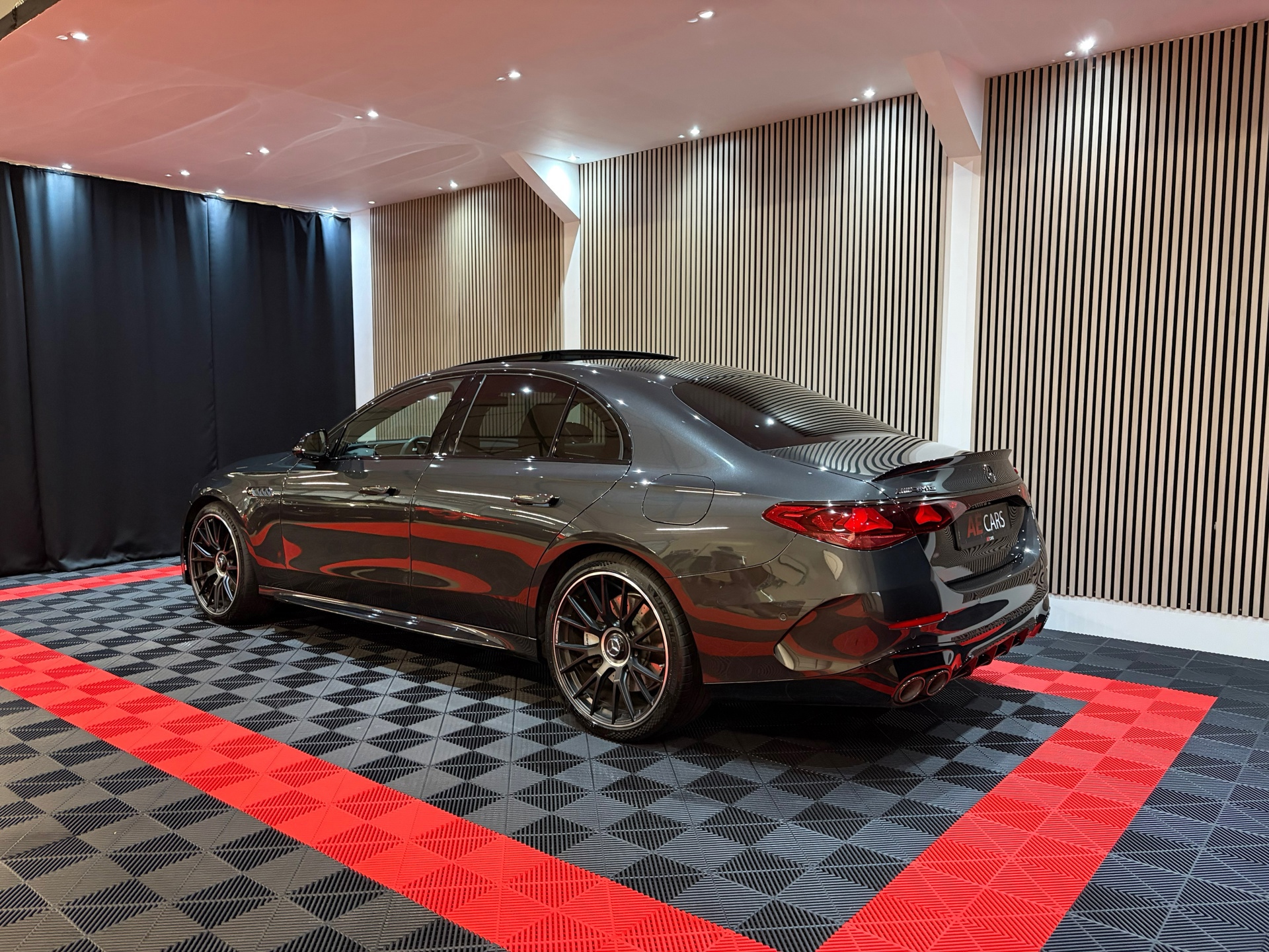 Mercedes-Benz E-klasse AMG 53 4MATIC (2025), foto 14