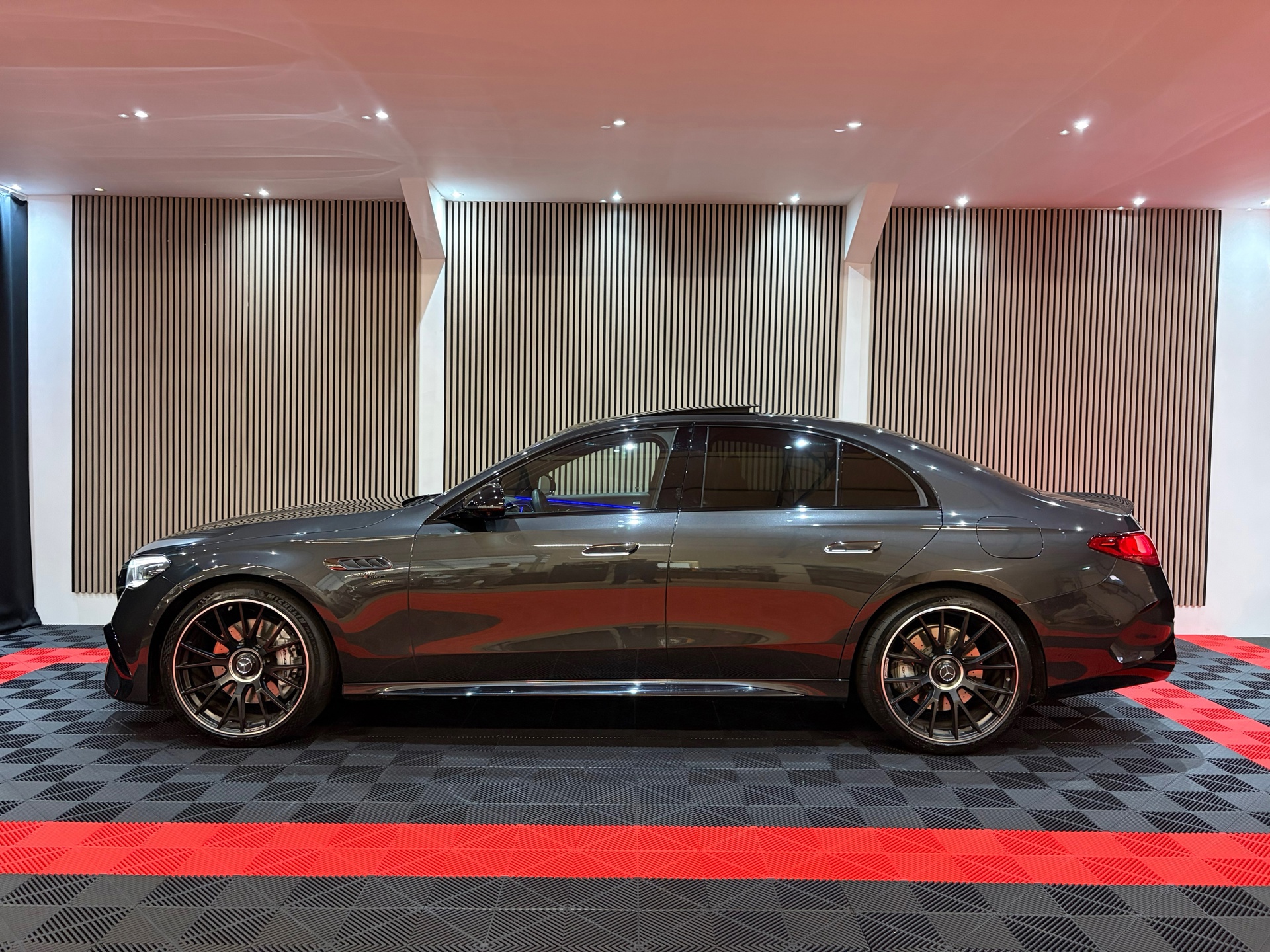 Mercedes-Benz E-klasse AMG 53 4MATIC (2025), foto 8