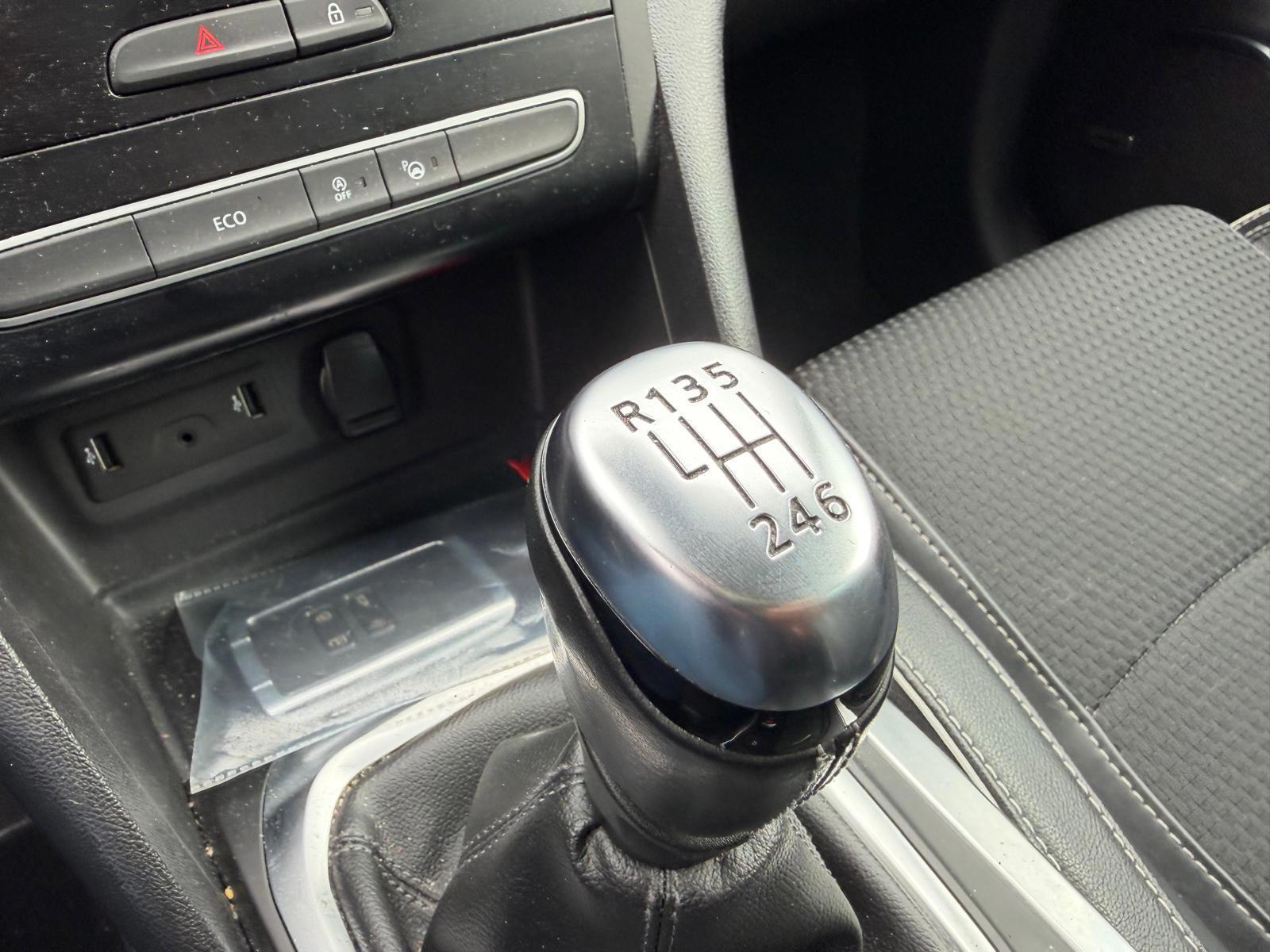 Renault Mégane Estate 1.2 TCe Bose-NL auto-Head Up-Camera (2018), foto 30
