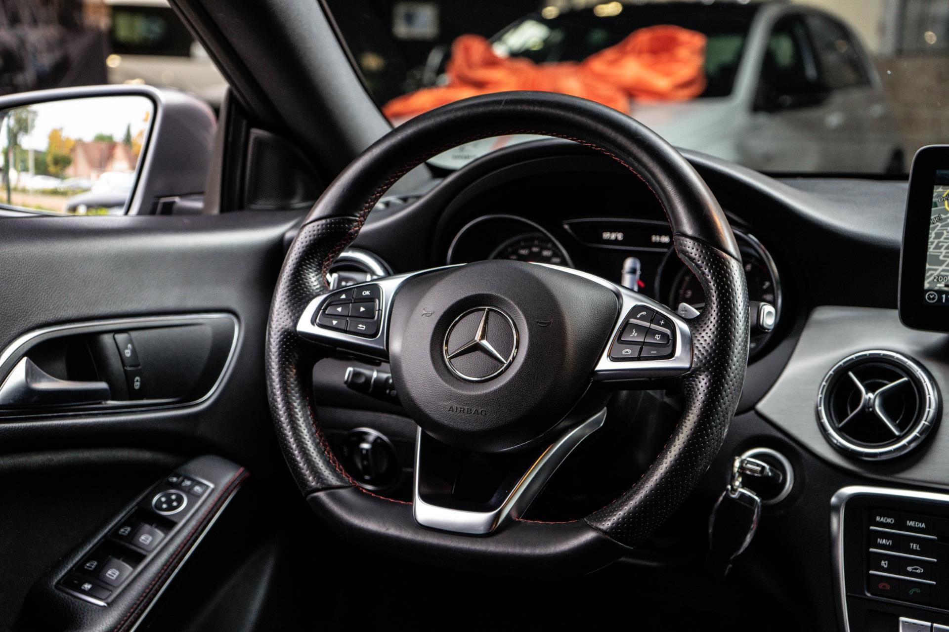 Mercedes-Benz CLA-klasse 180 AMG line (2018), foto 13