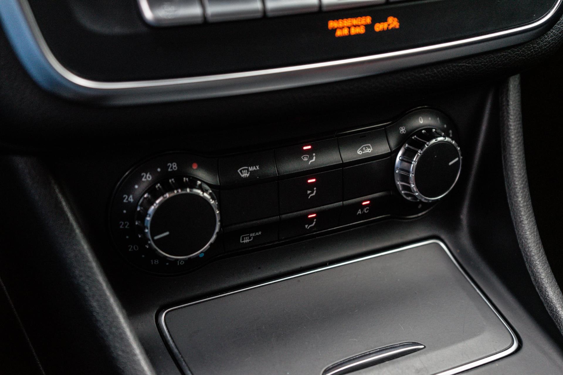 Mercedes-Benz CLA-klasse 180 AMG line (2018), foto 24